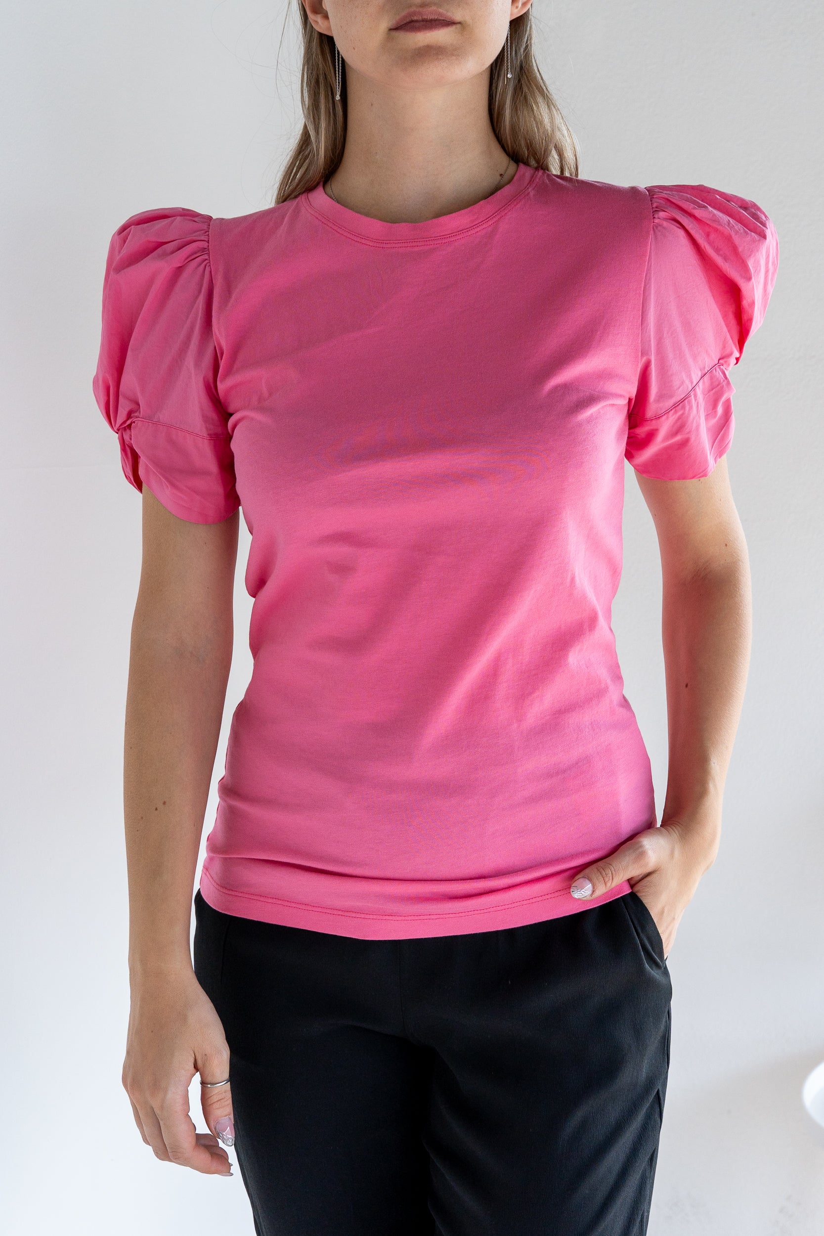 T-shirt with puff sleeves