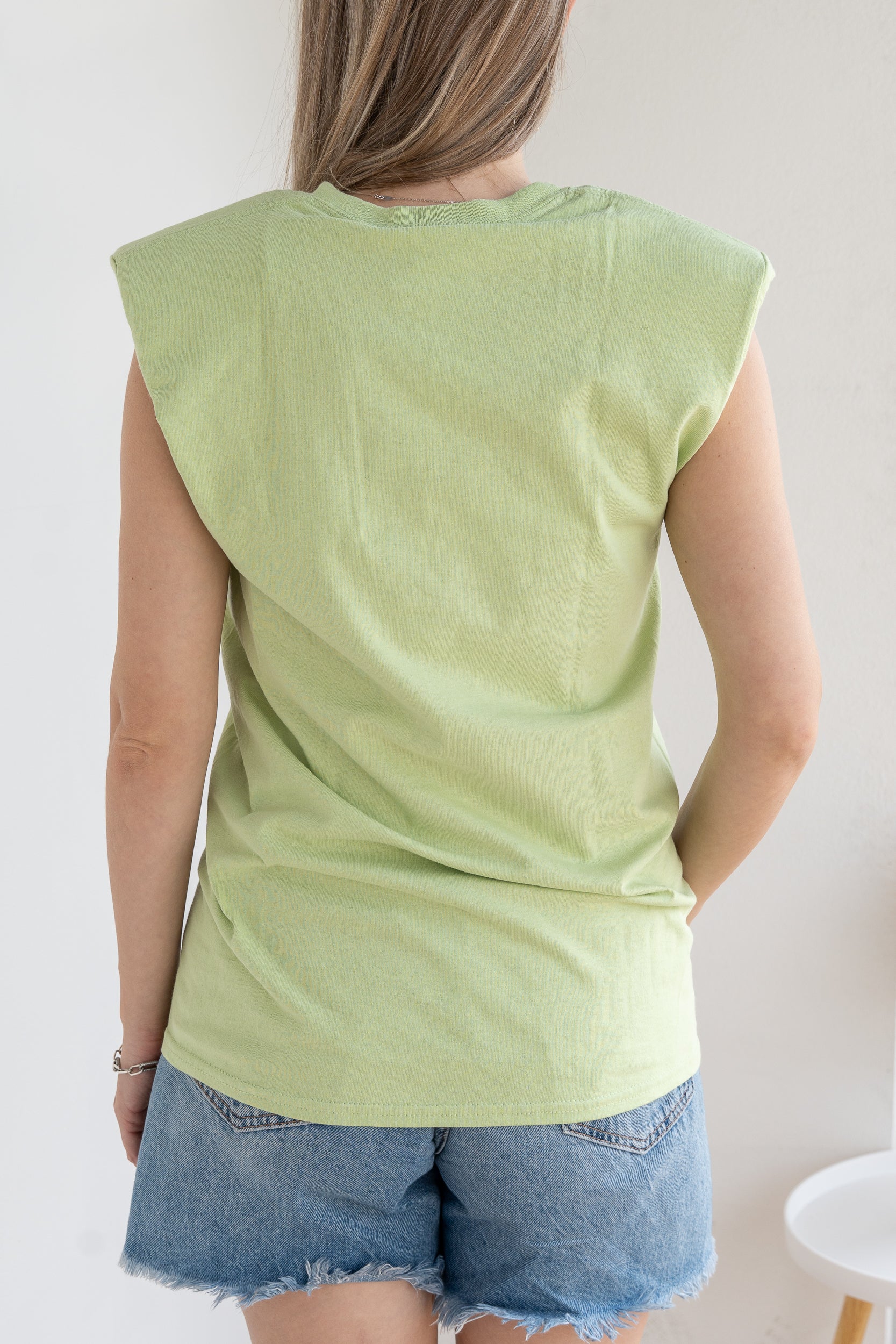 T-shirt con spalline