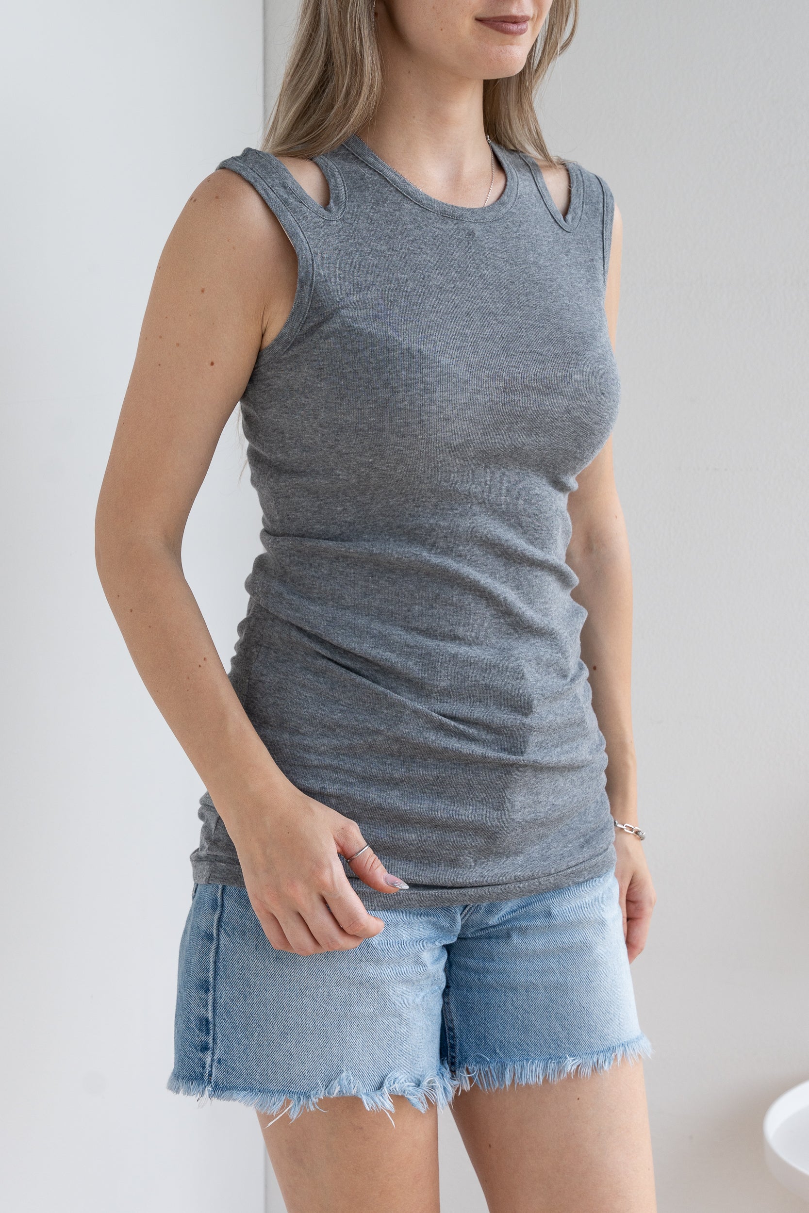 Double shoulder strap top
