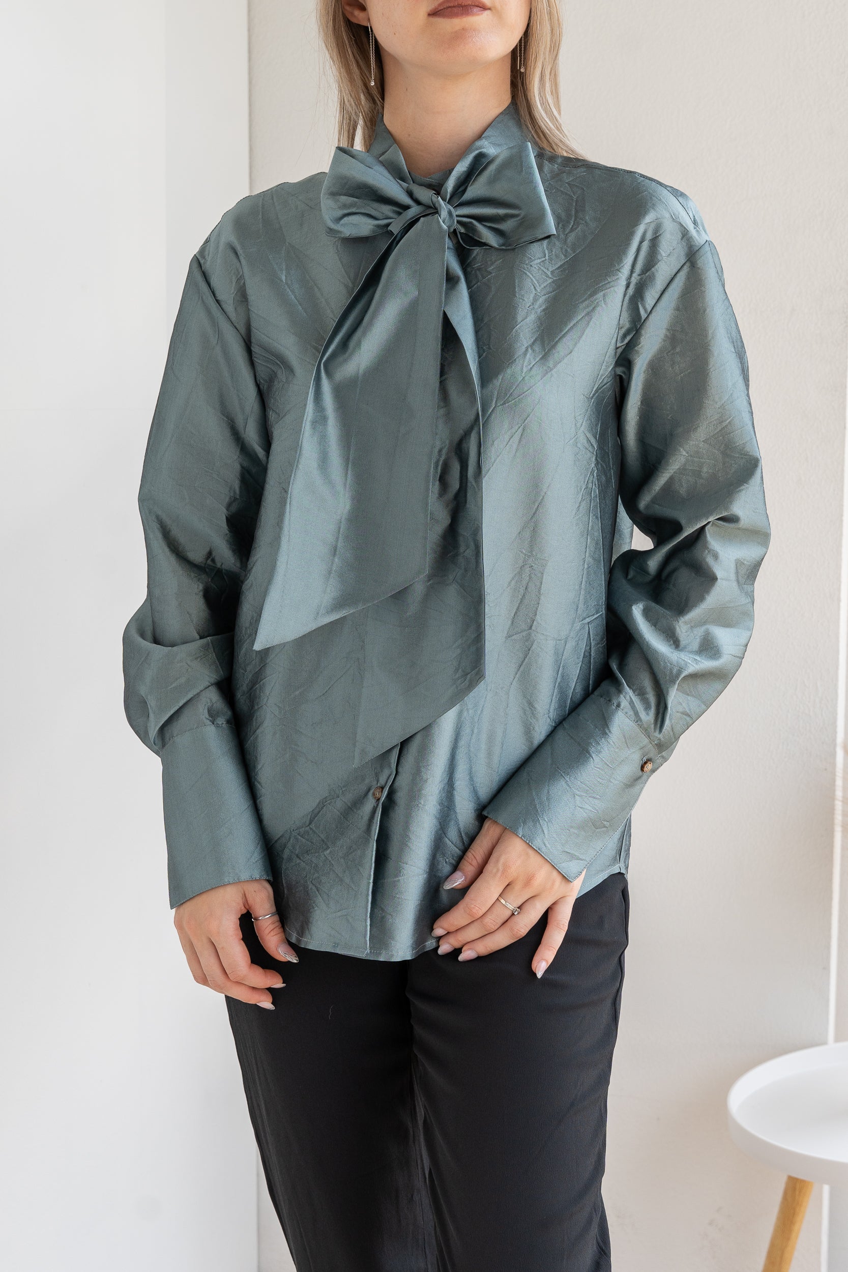 Shirt with bow