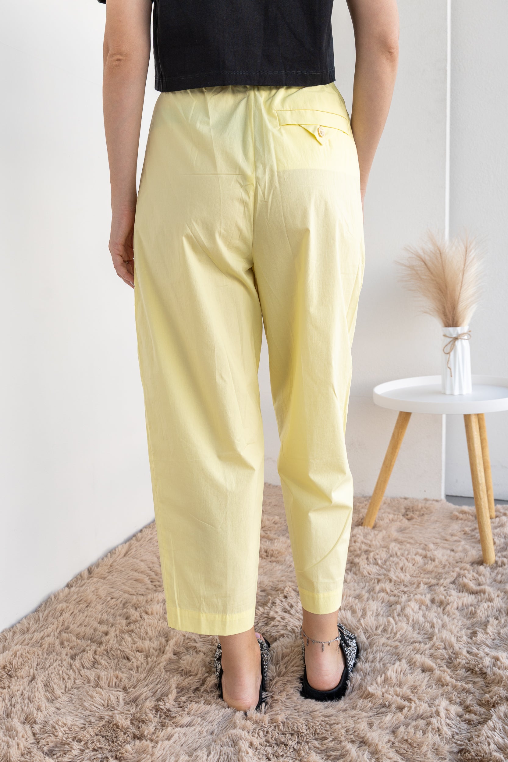 Pantalone con laccio
