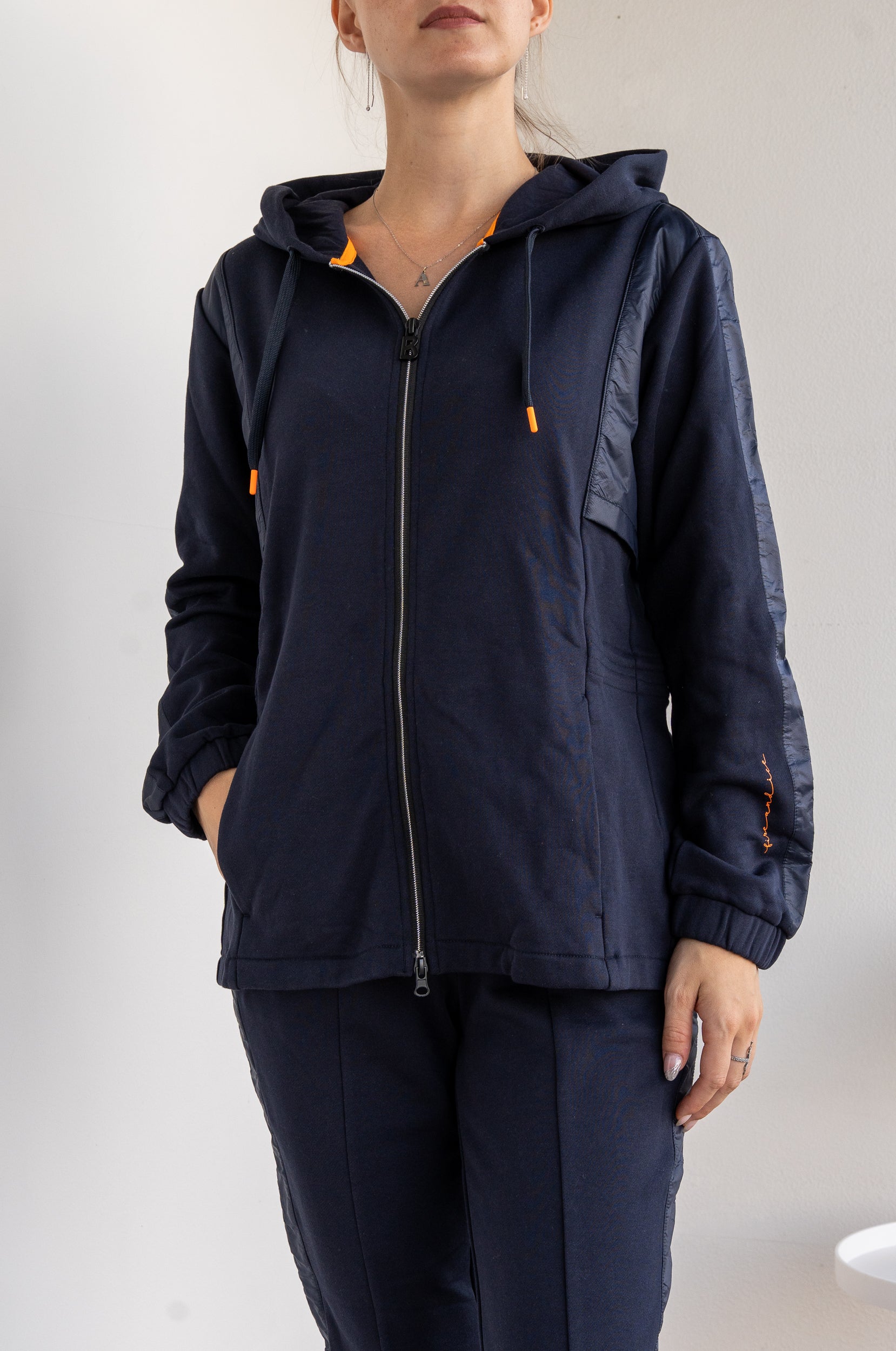Sports sweatshirt