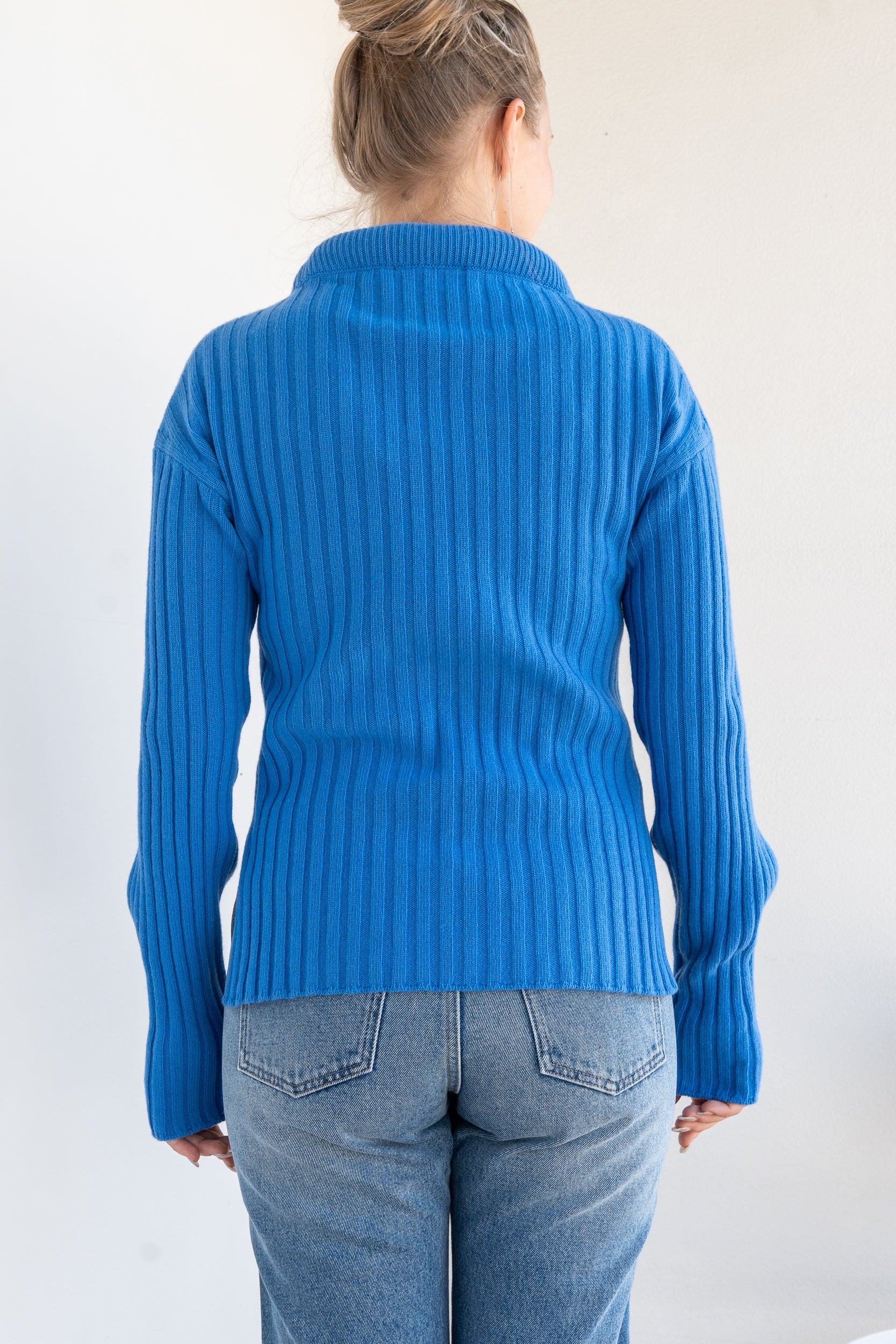 Maglia con collo a ciambella