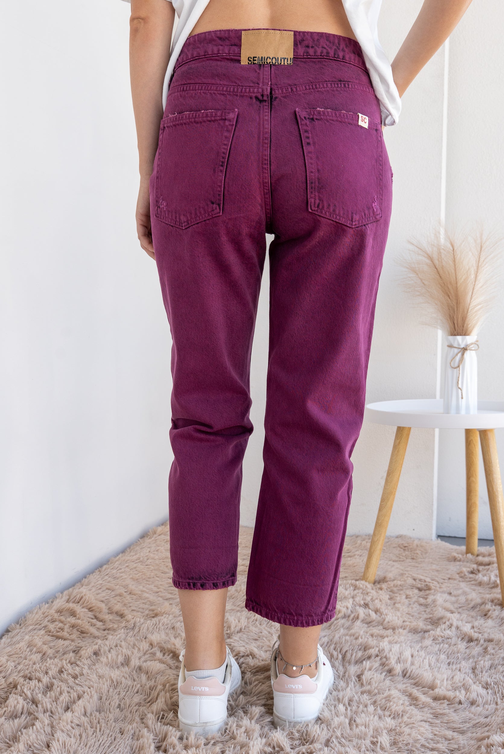 Slim-fit jeans