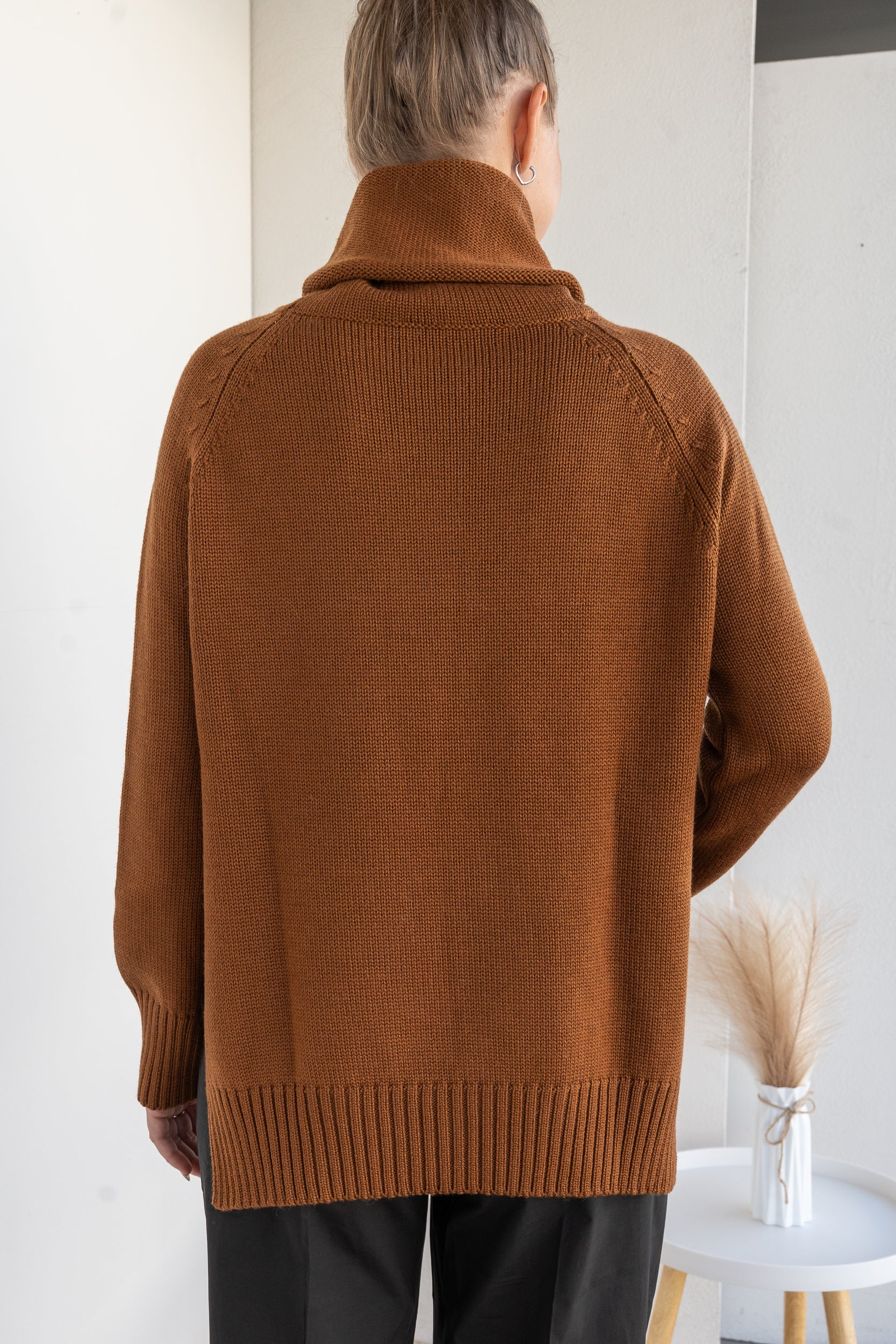 High neck sweater