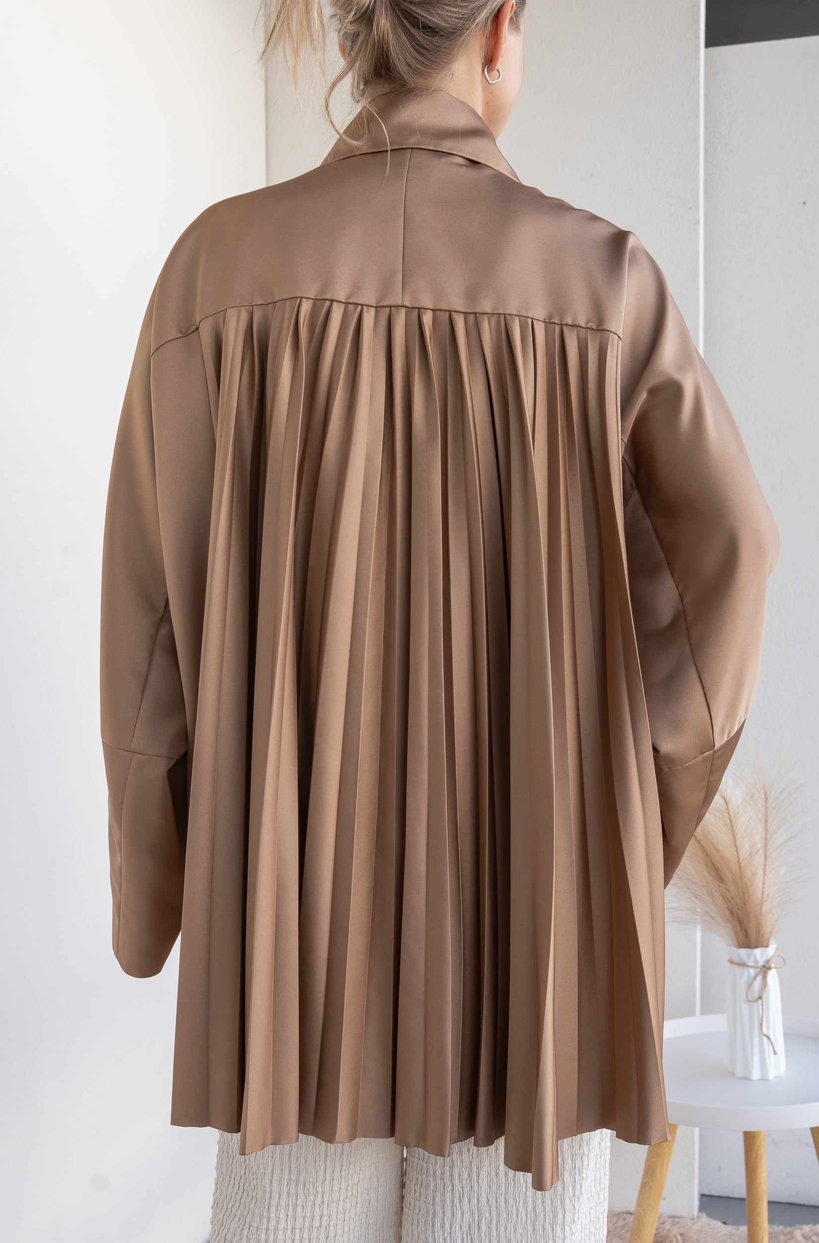 Pleated jacket