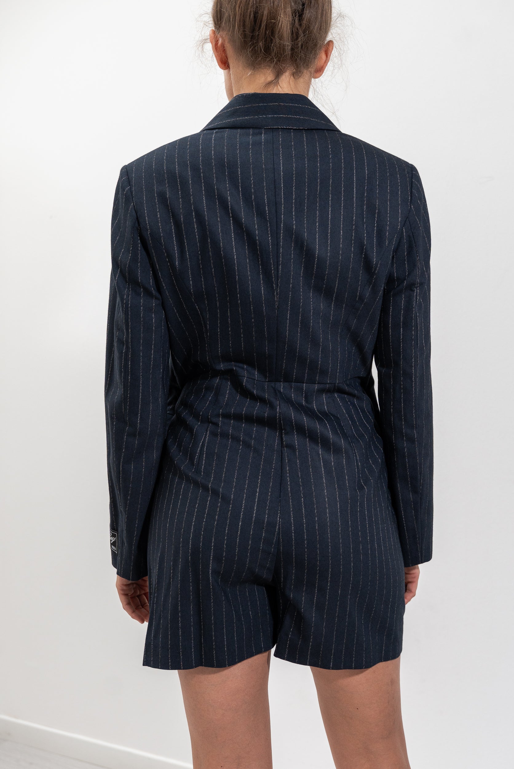 Alvaro suit