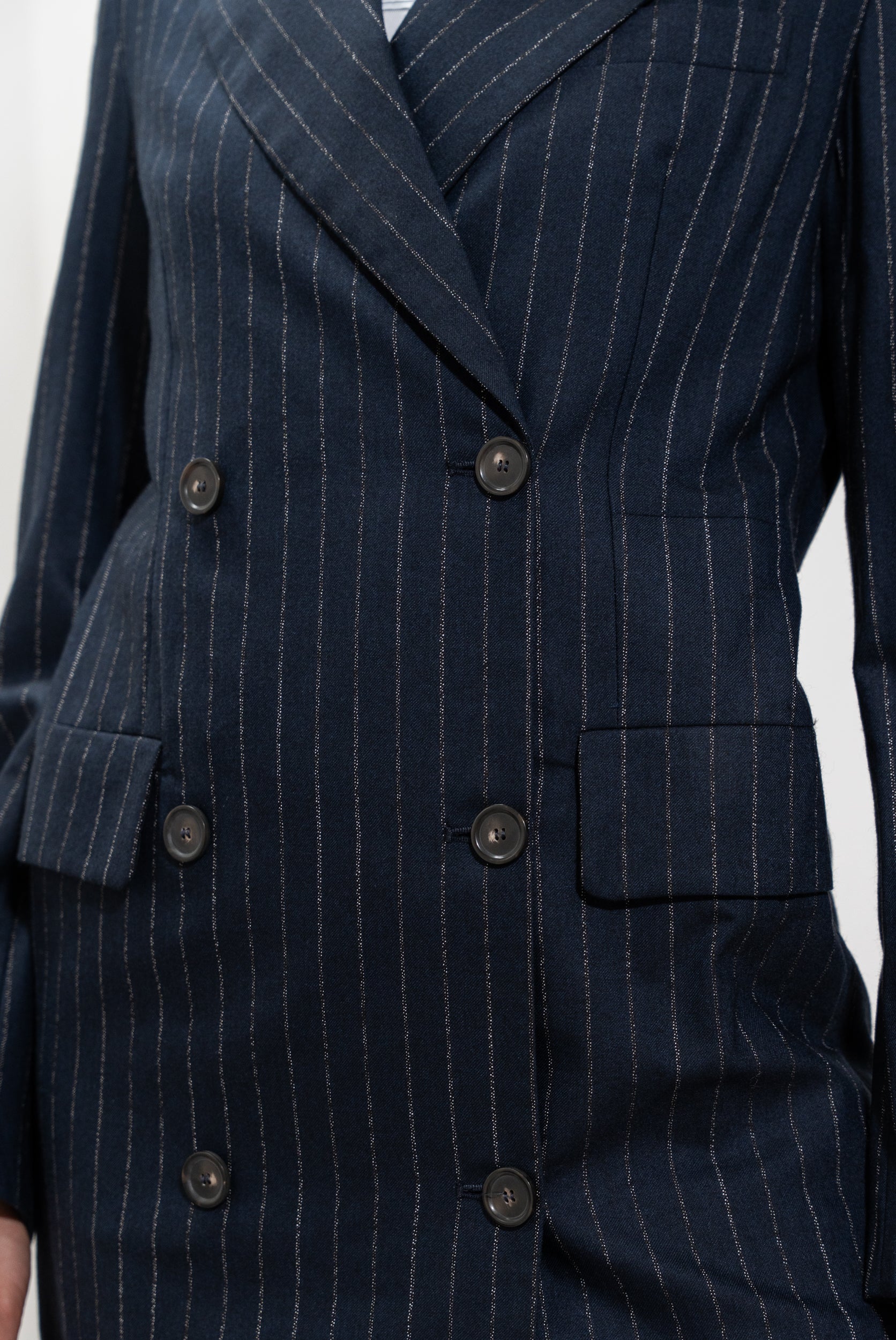 Alvaro suit