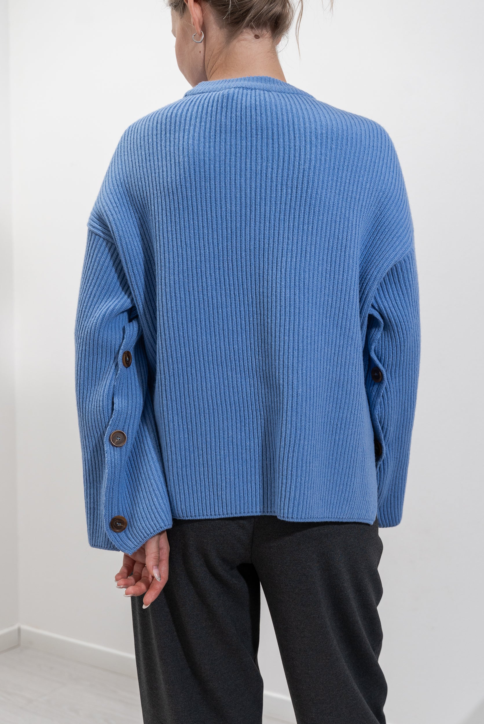 Sweater with buttons