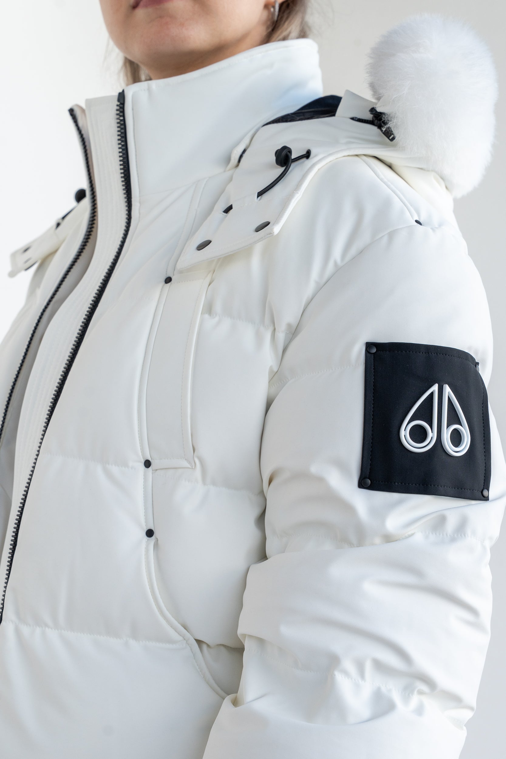 Short down jacket