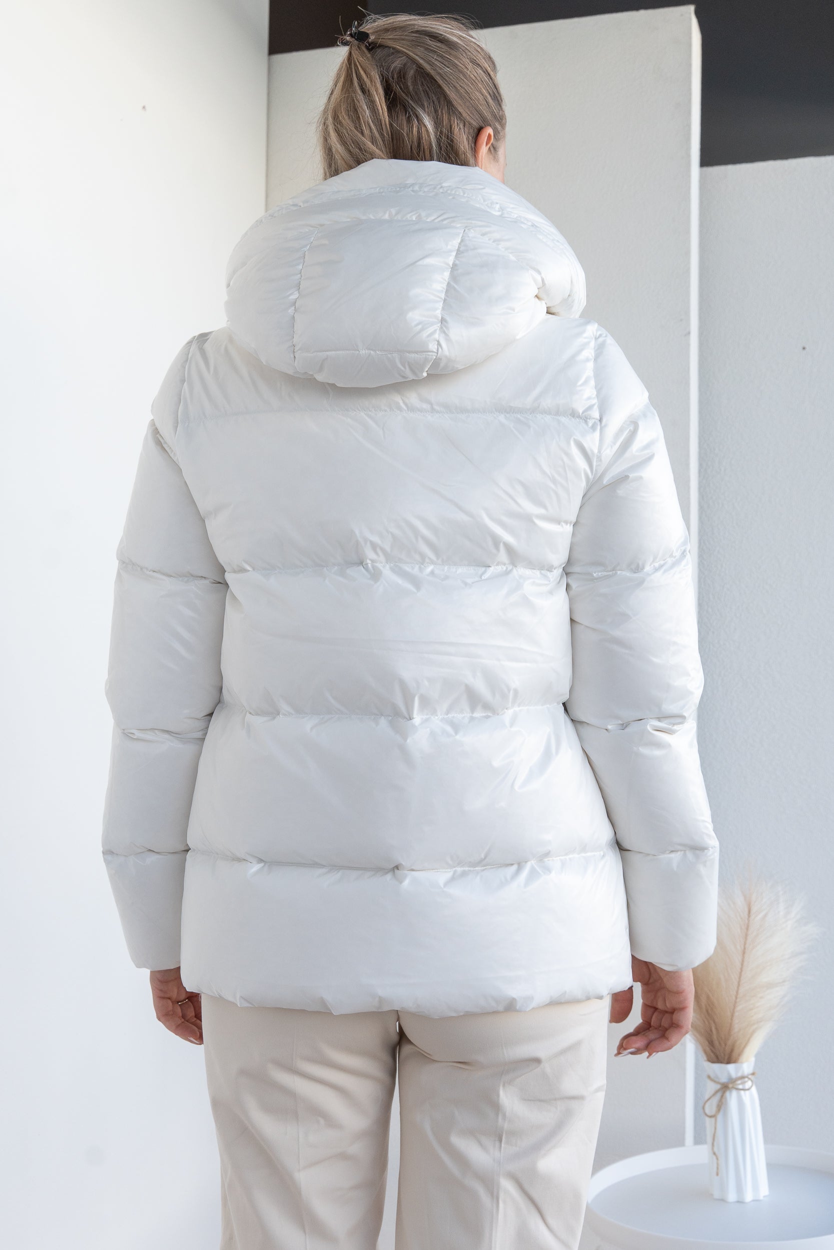 High-necked down jacket