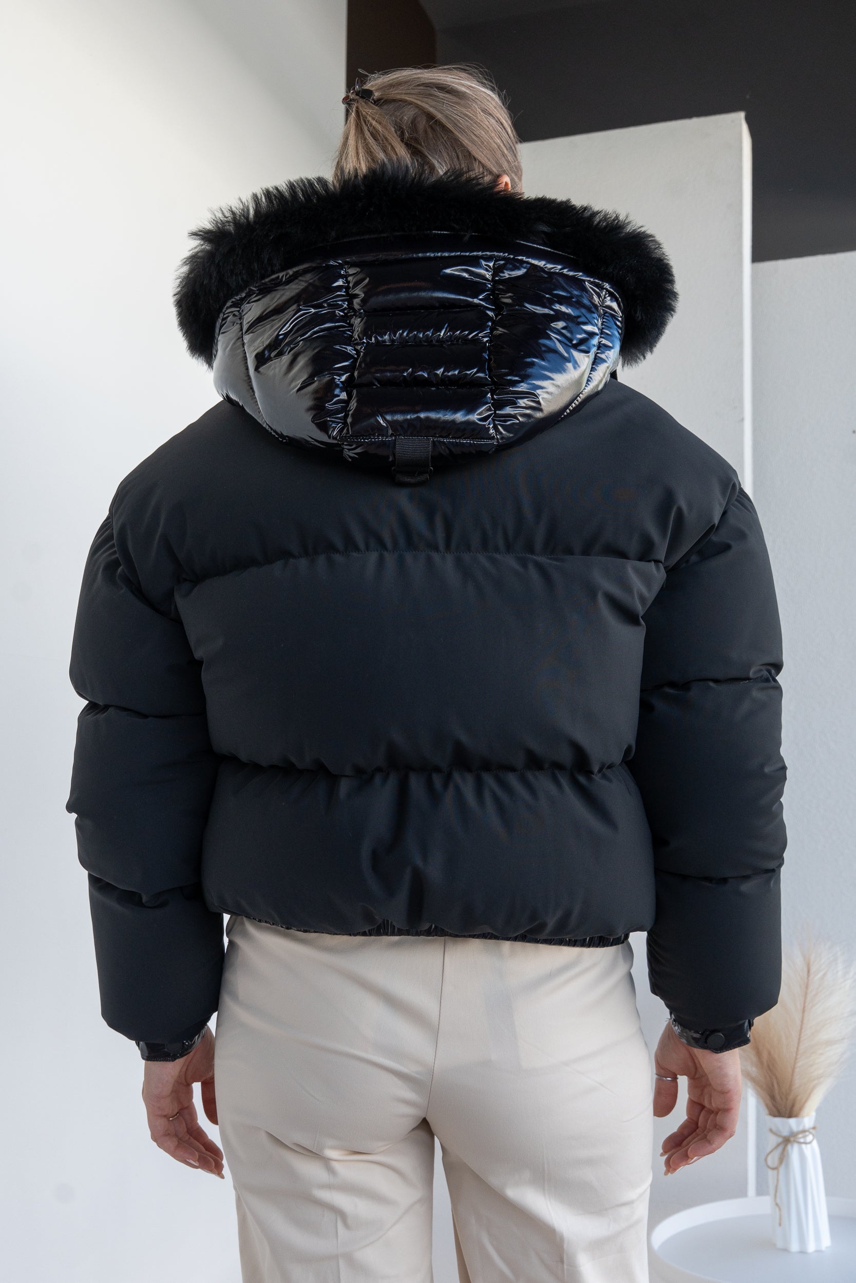 Short down jacket