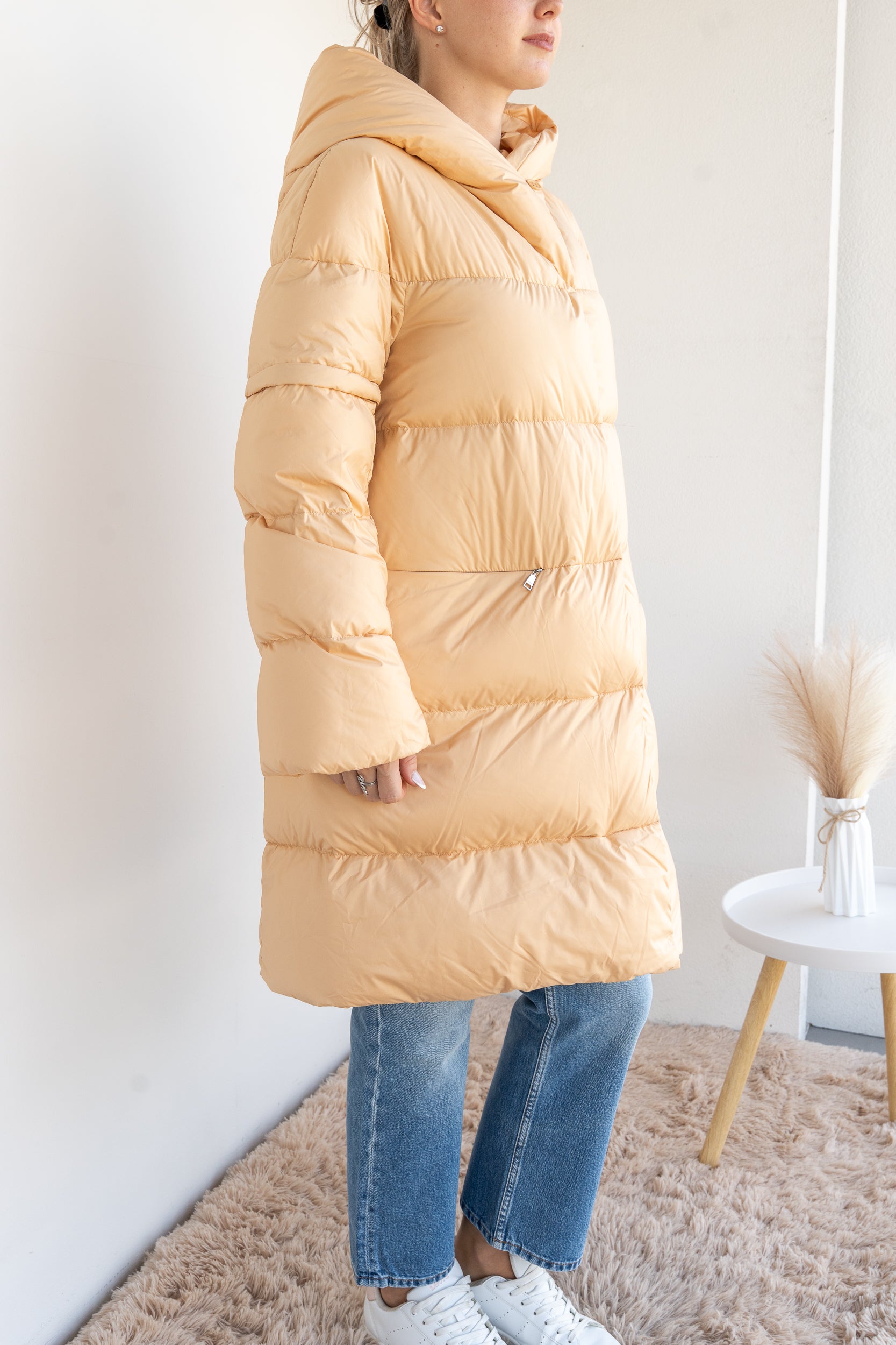 Down jacket with removable sleeves