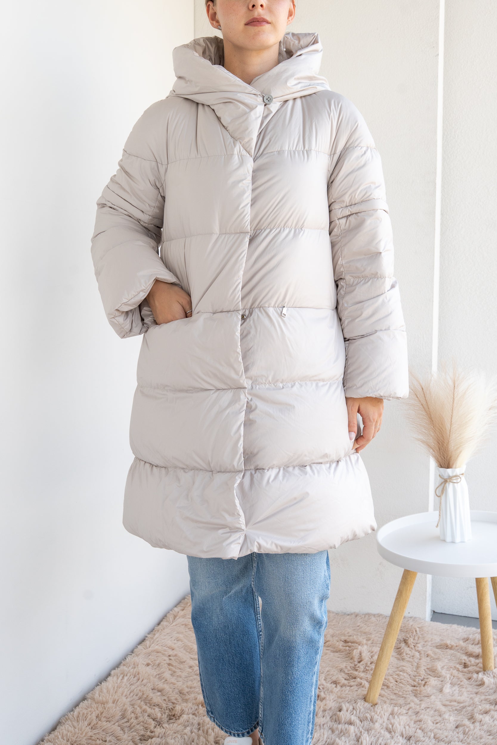 Down jacket with removable sleeves