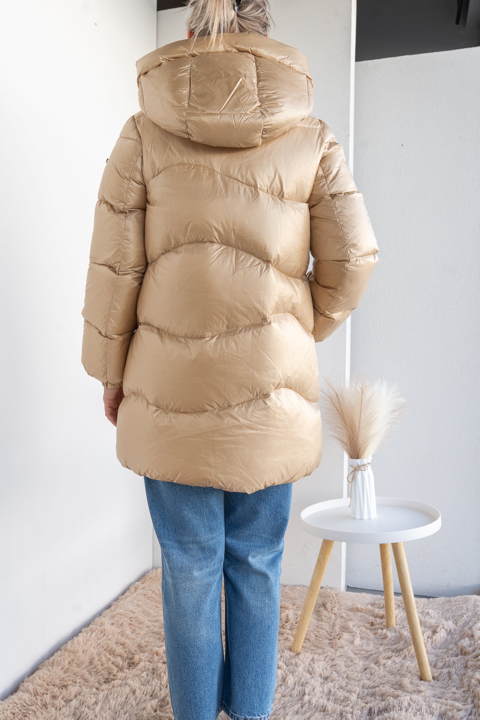 Midi down jacket