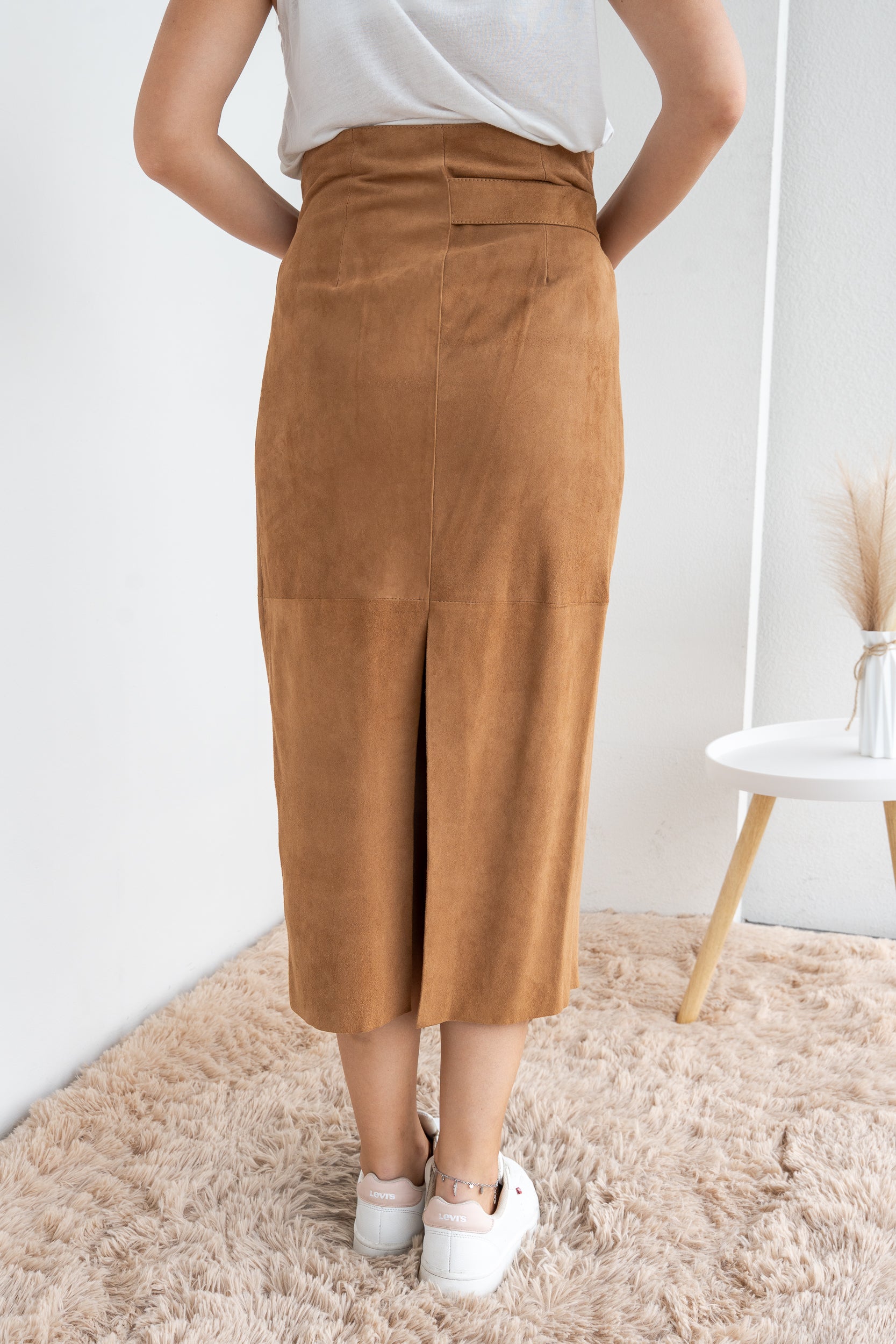 Skirt with pouch
