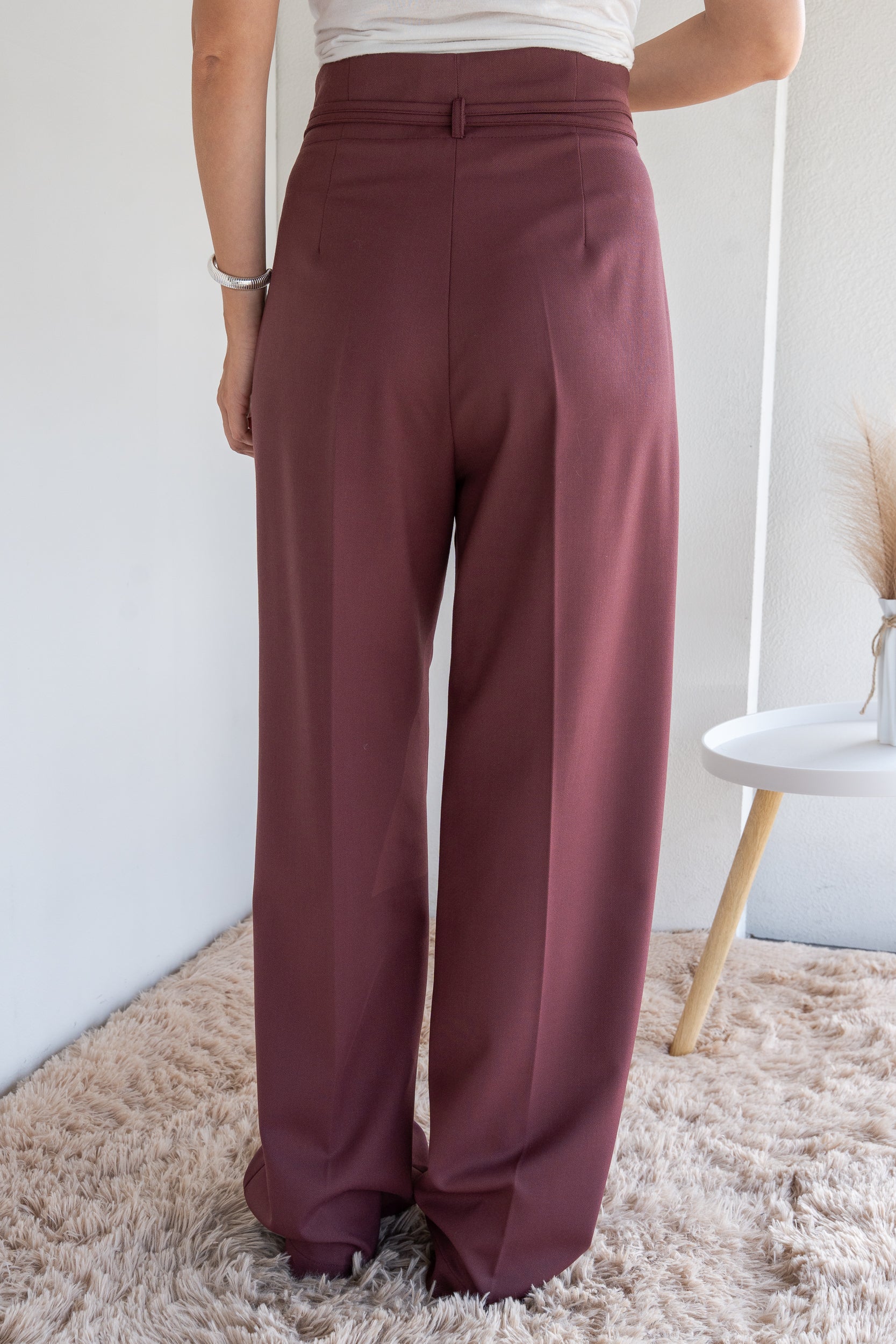 Pantalone vita alta con cintura