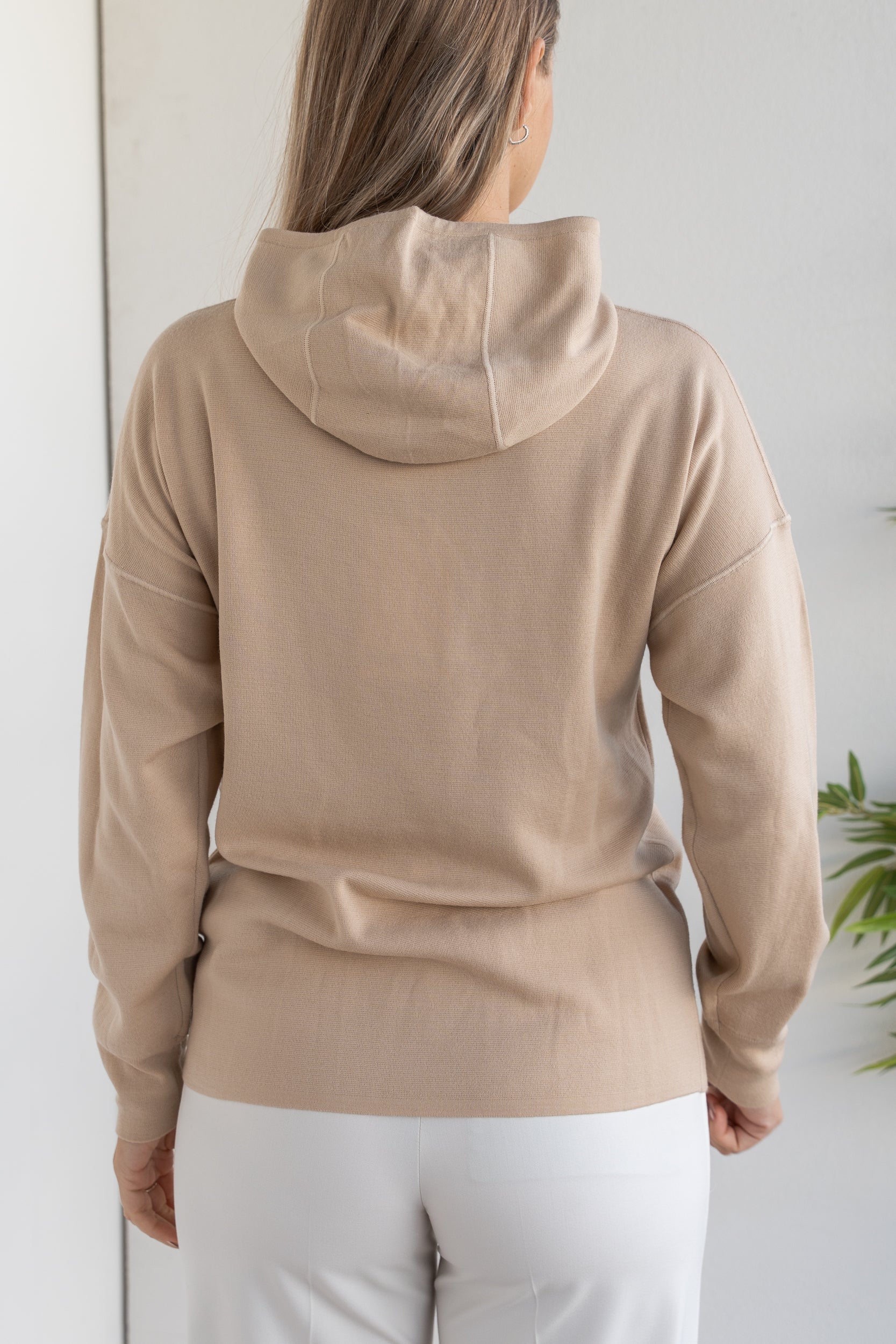 Maglia con cappuccio