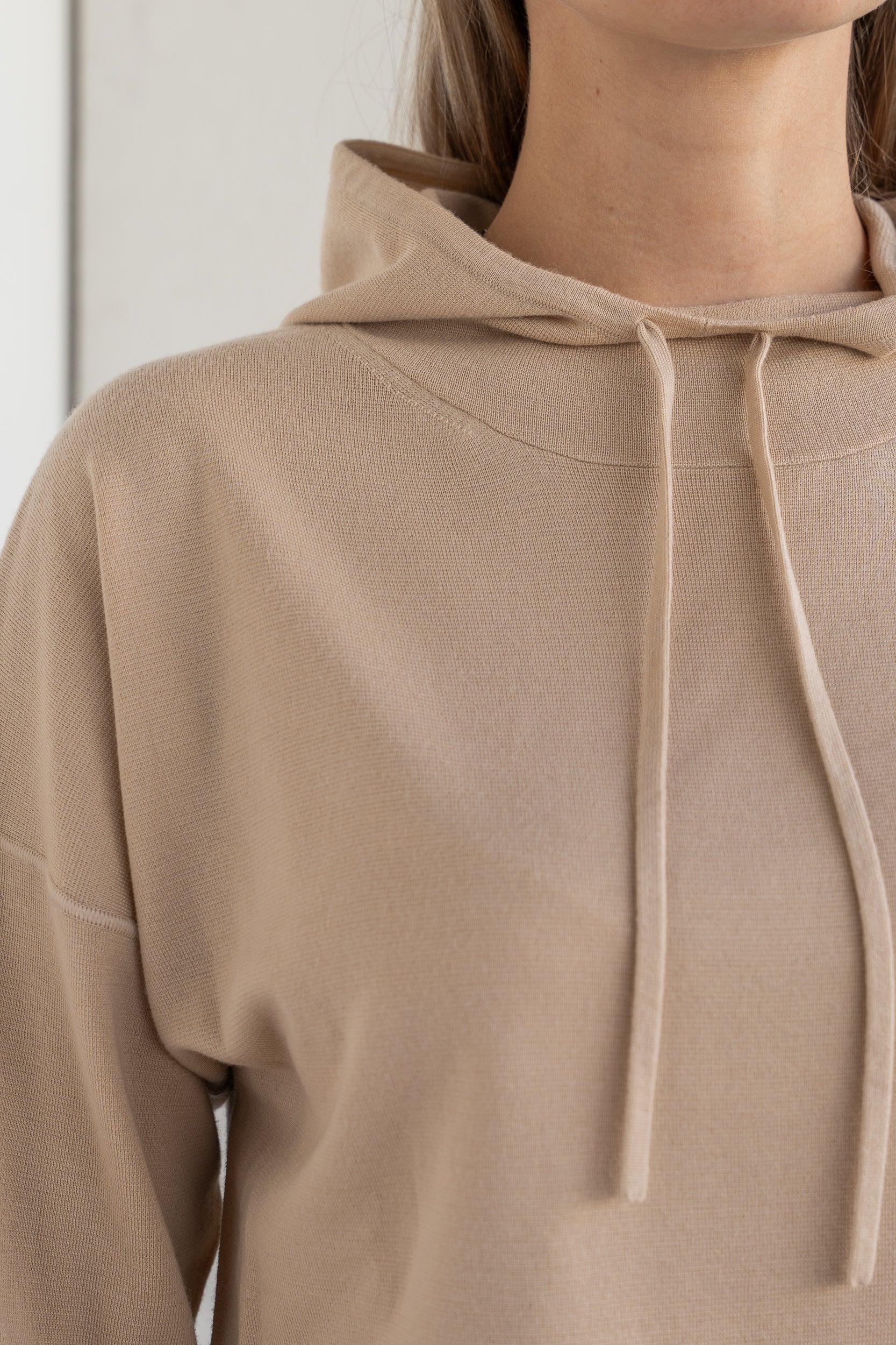 Maglia con cappuccio