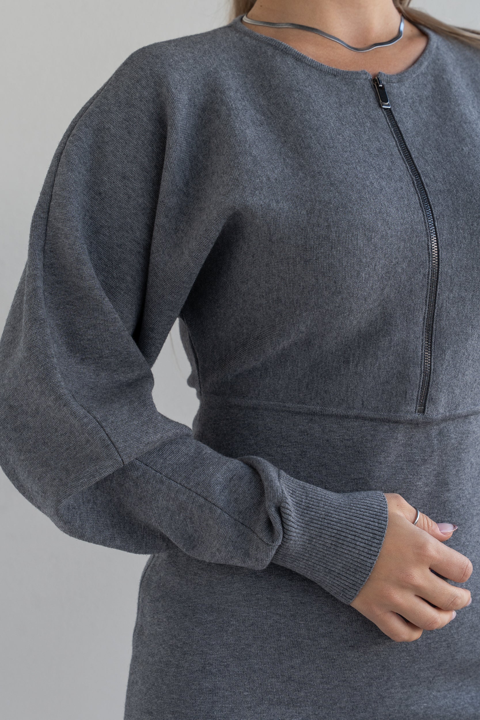 Abito in maglia con zip