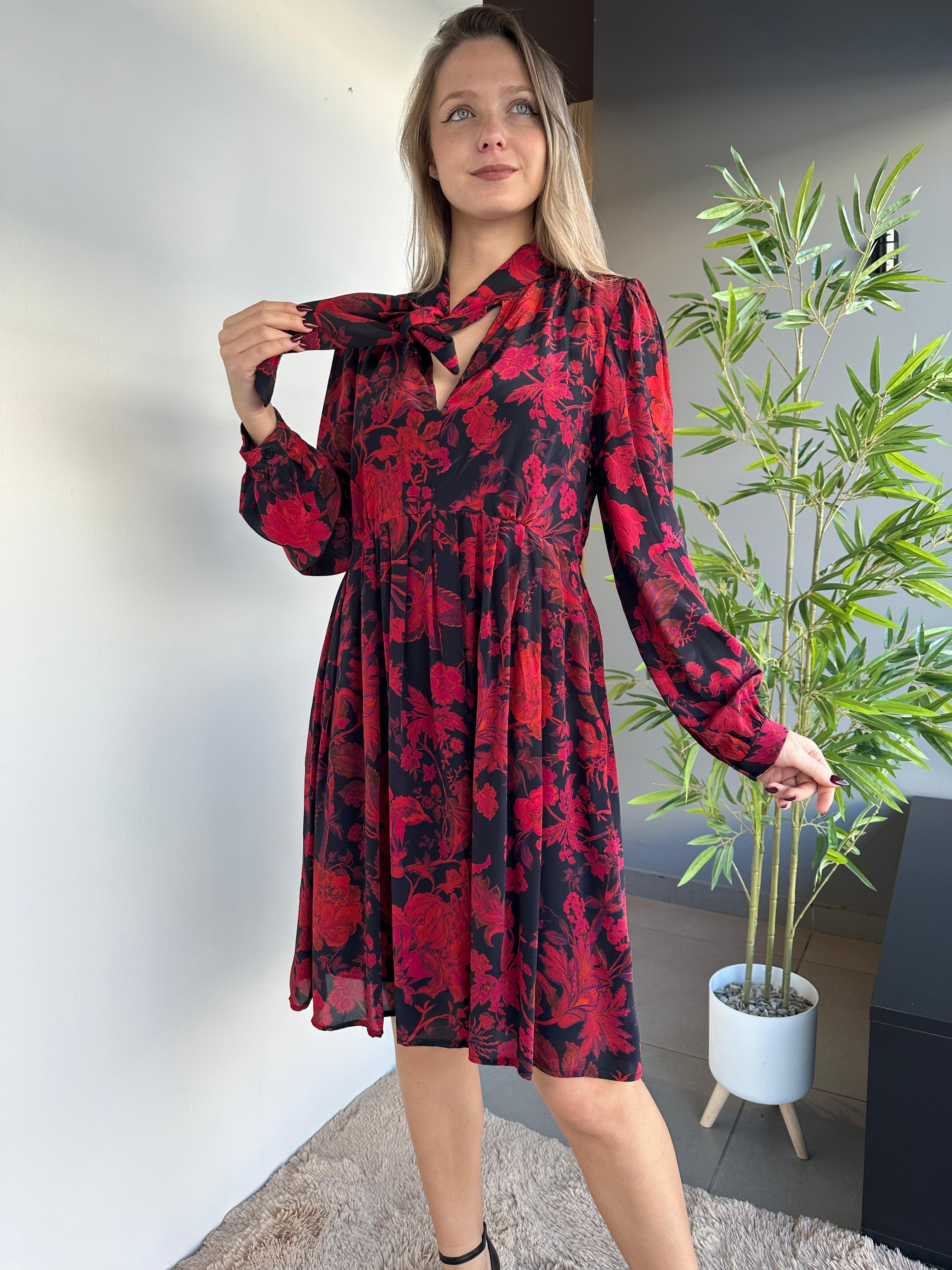 Patterned dress with lining