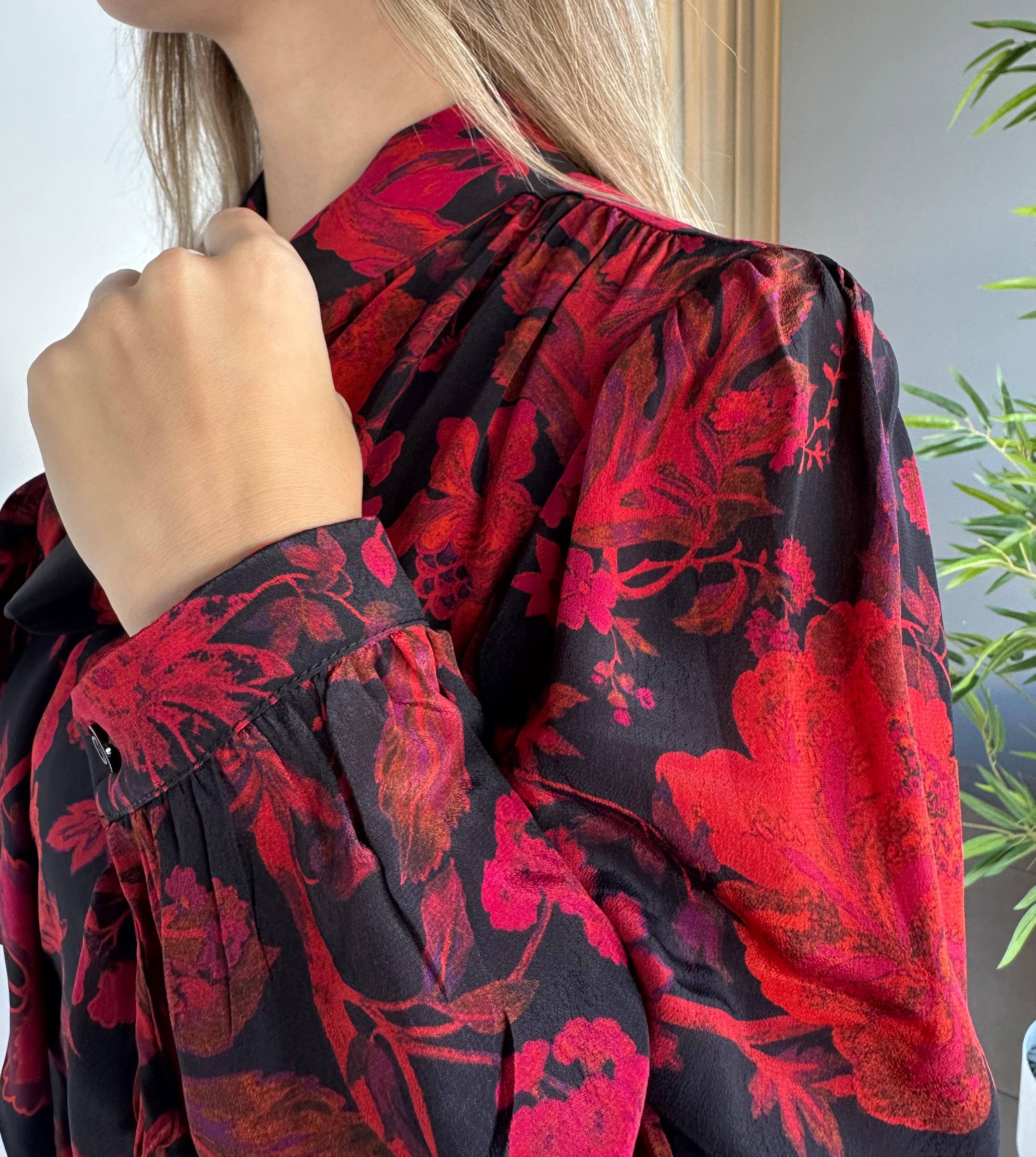 Patterned dress with lining