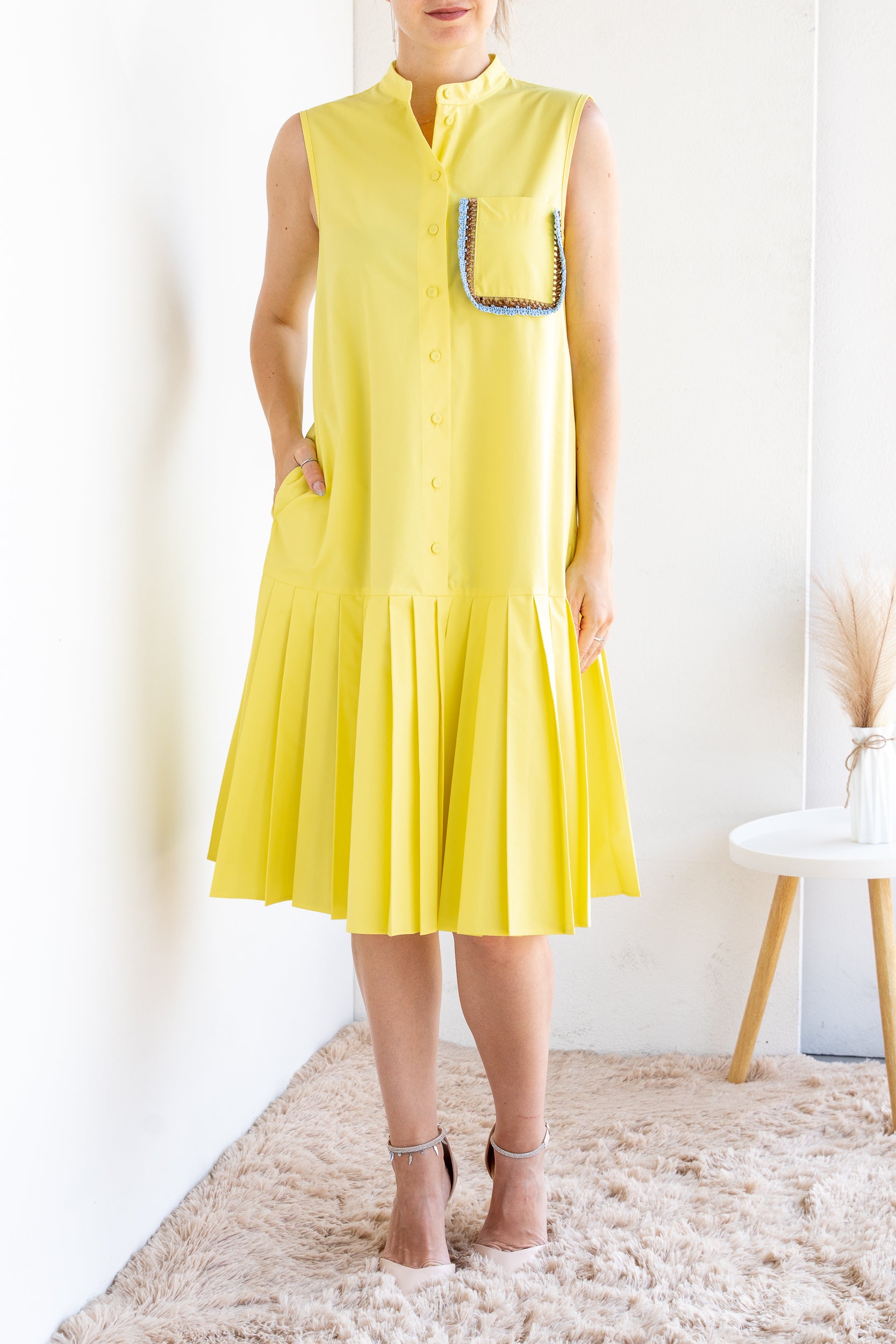 Midi dress with embroidered pocket