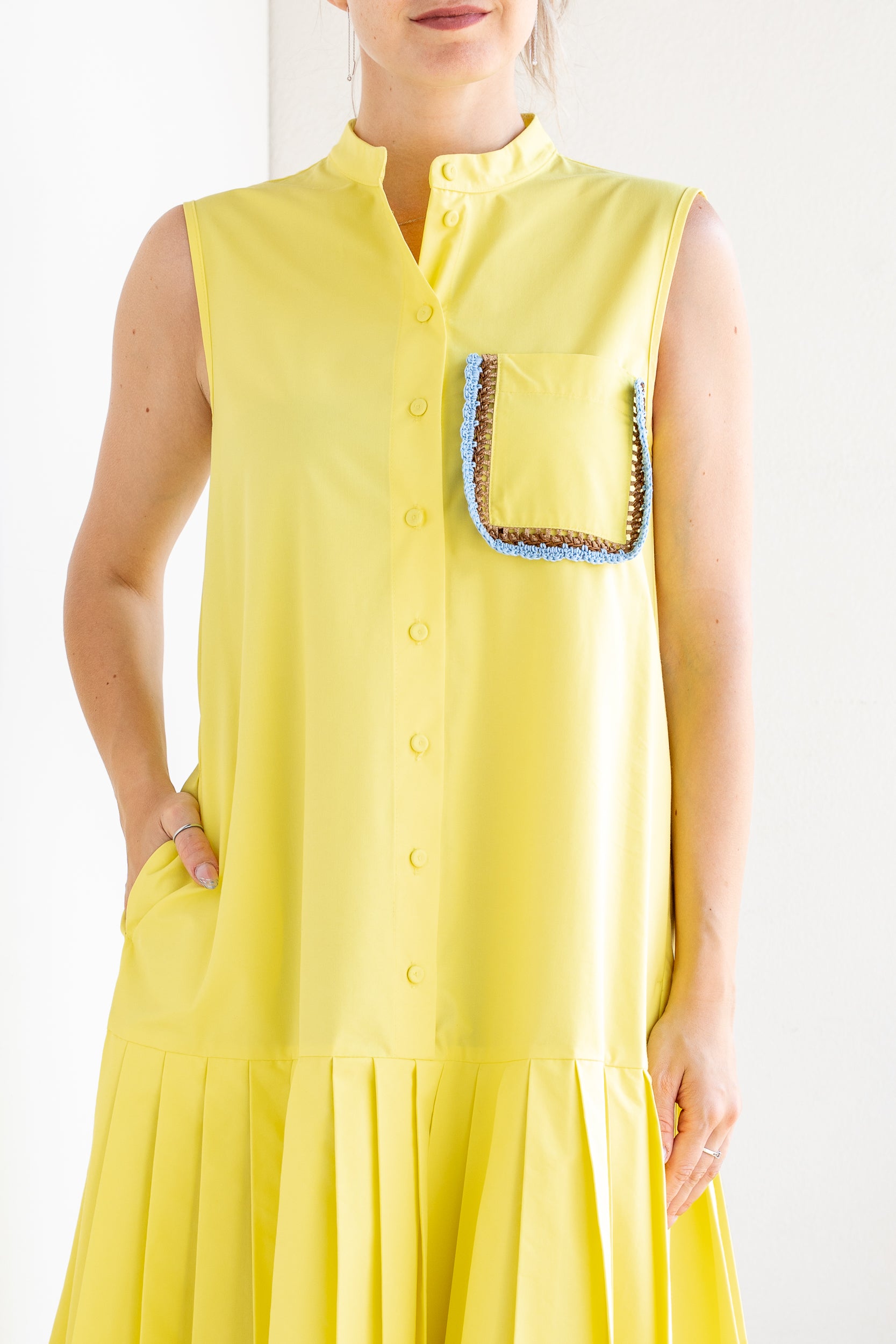 Midi dress with embroidered pocket