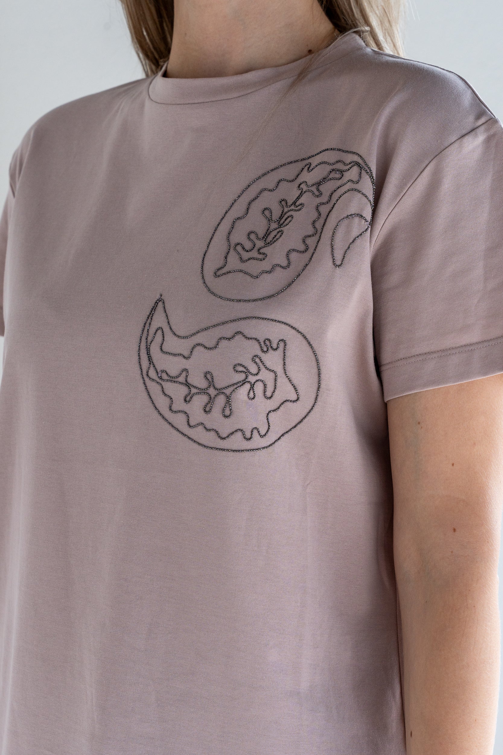 T-shirt con disegno strass