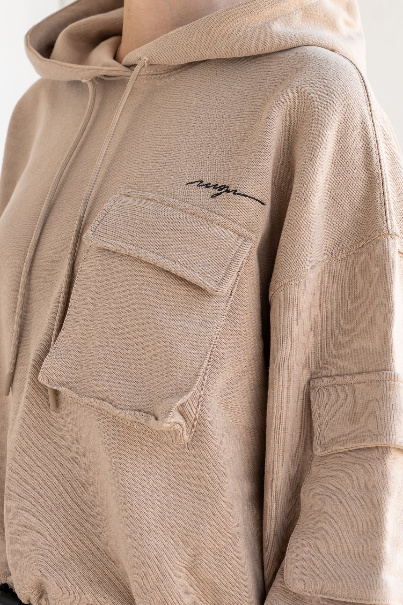 Sweatshirt with pockets