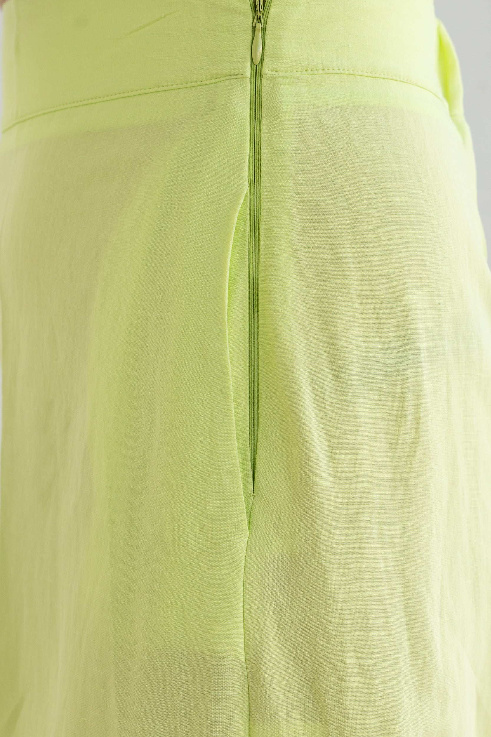 Pantalone gamba larga
