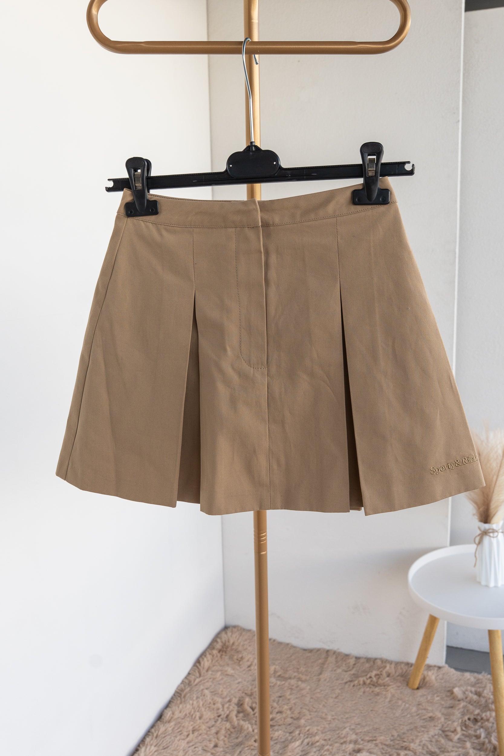 Short skirt