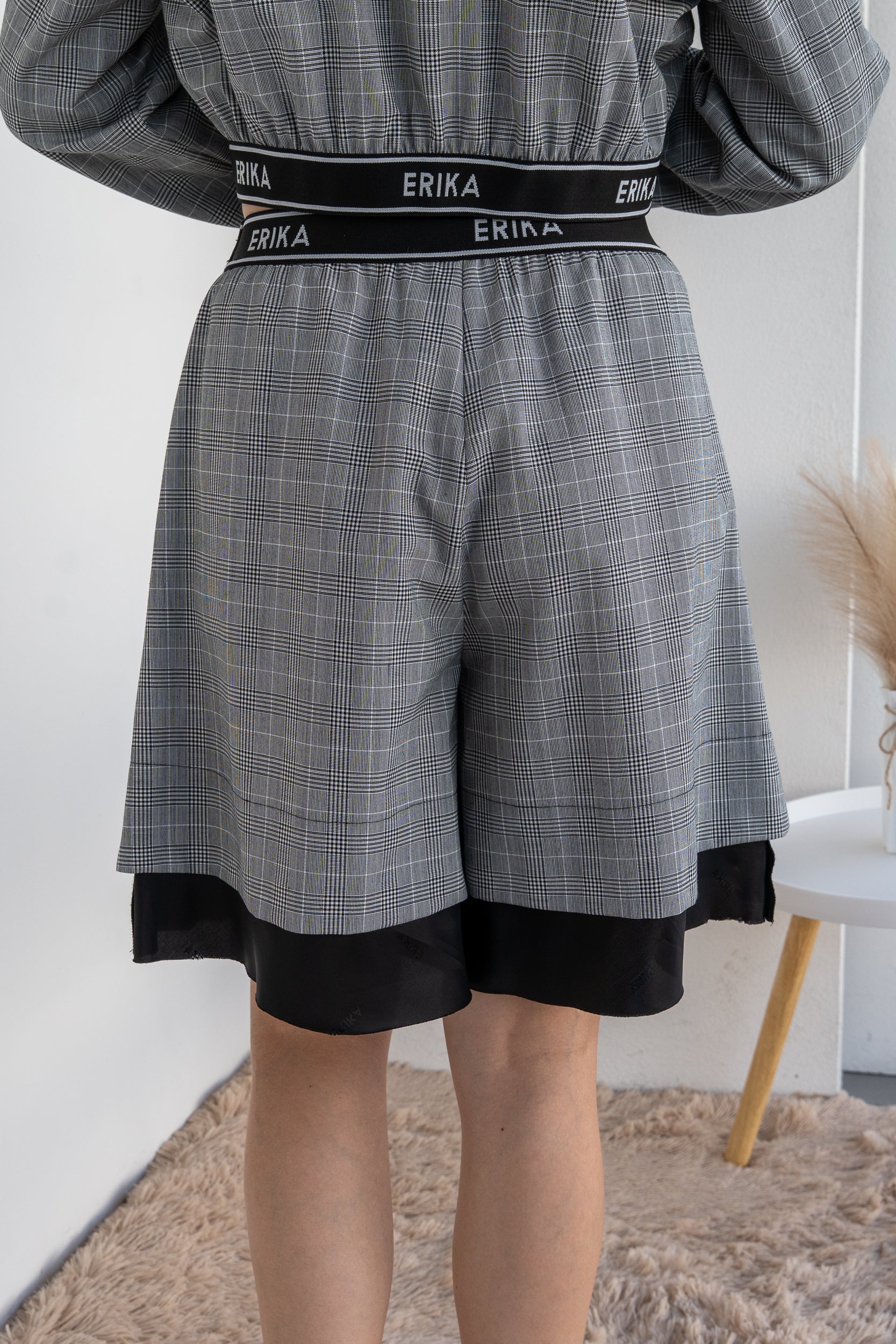 Wide Bermuda shorts