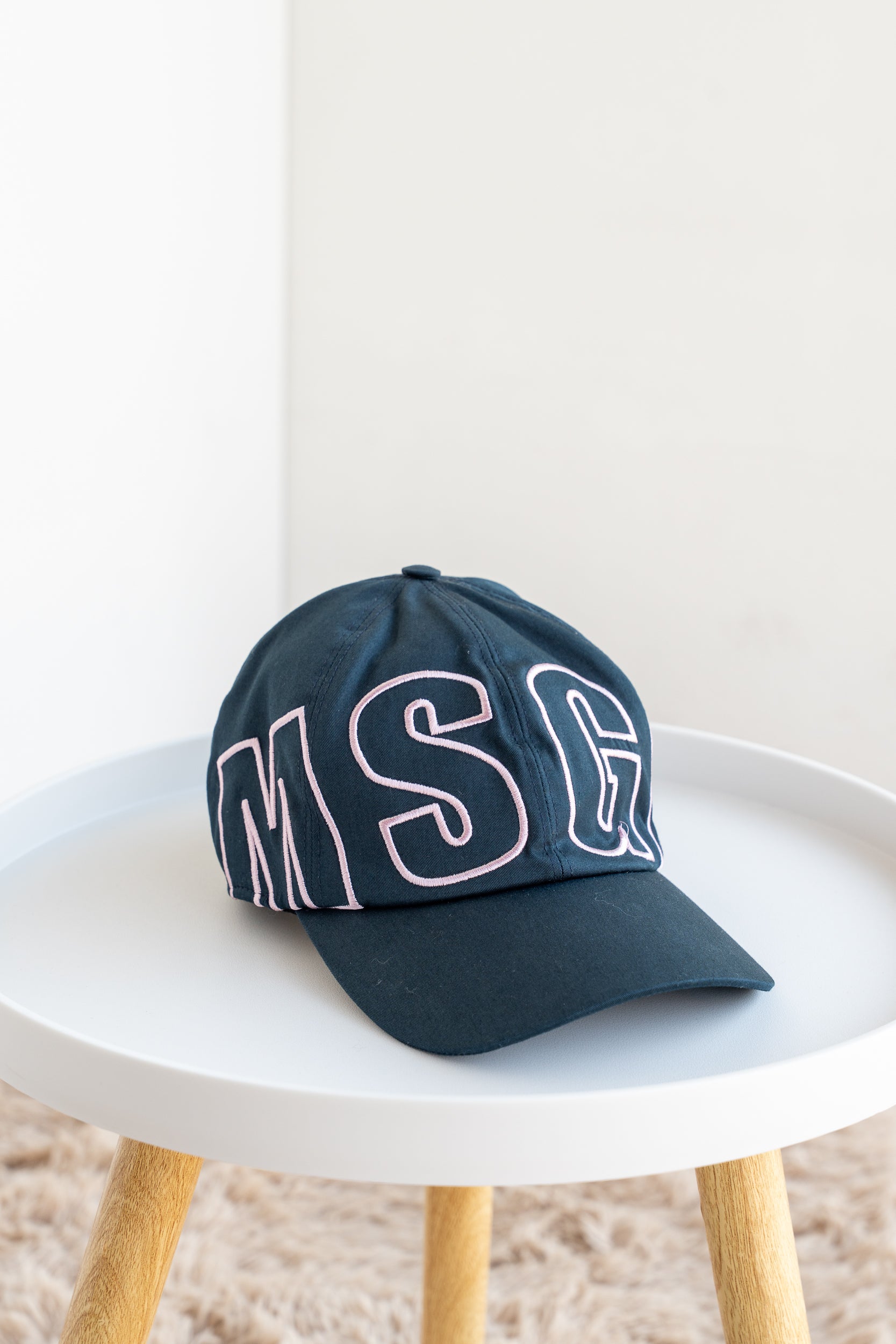 Cappello con visiera