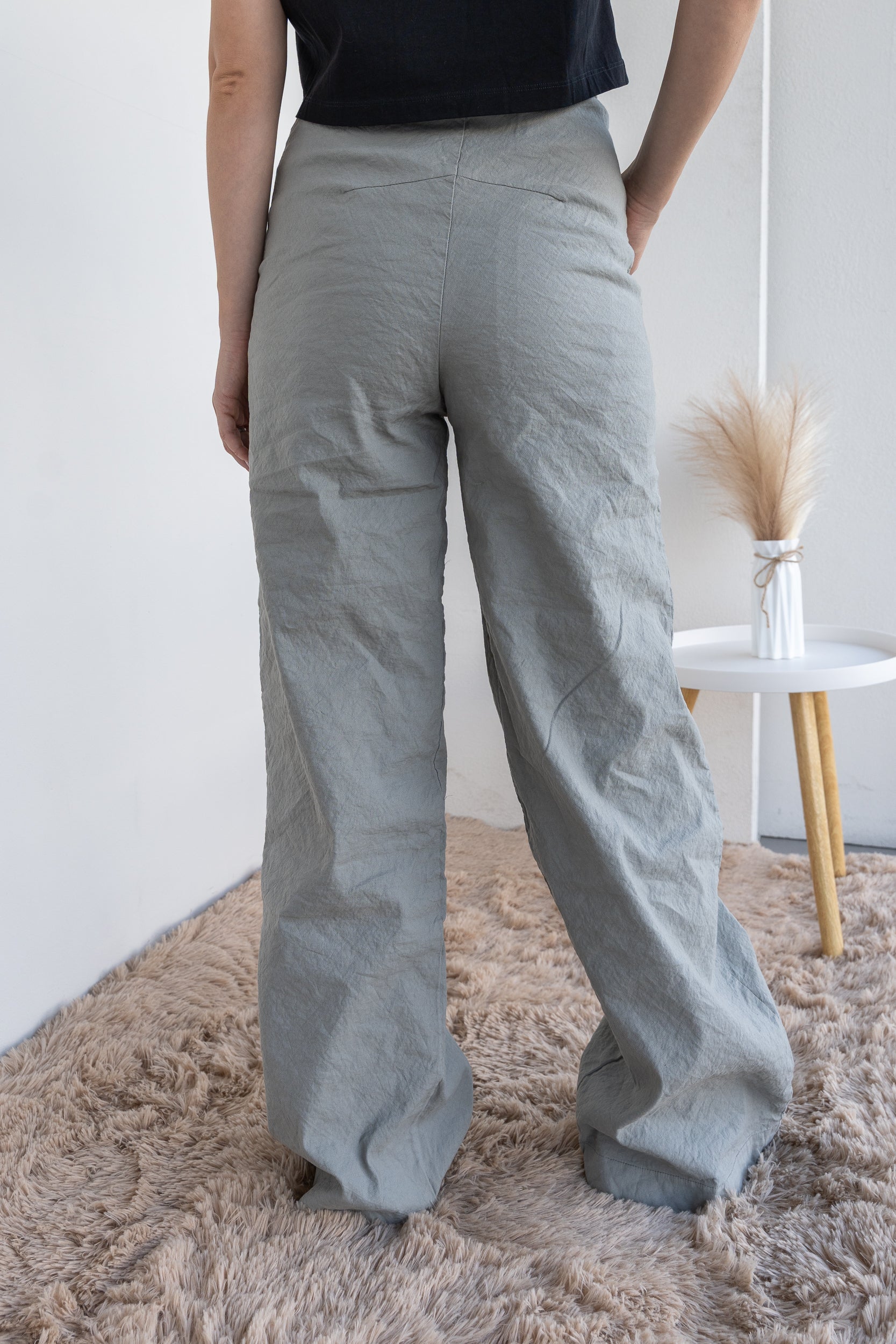 Pantalone effetto stropicciato