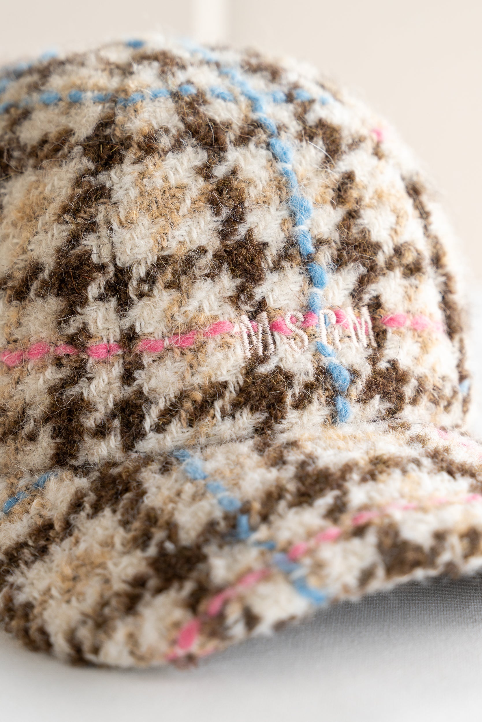 Cappello con visiera