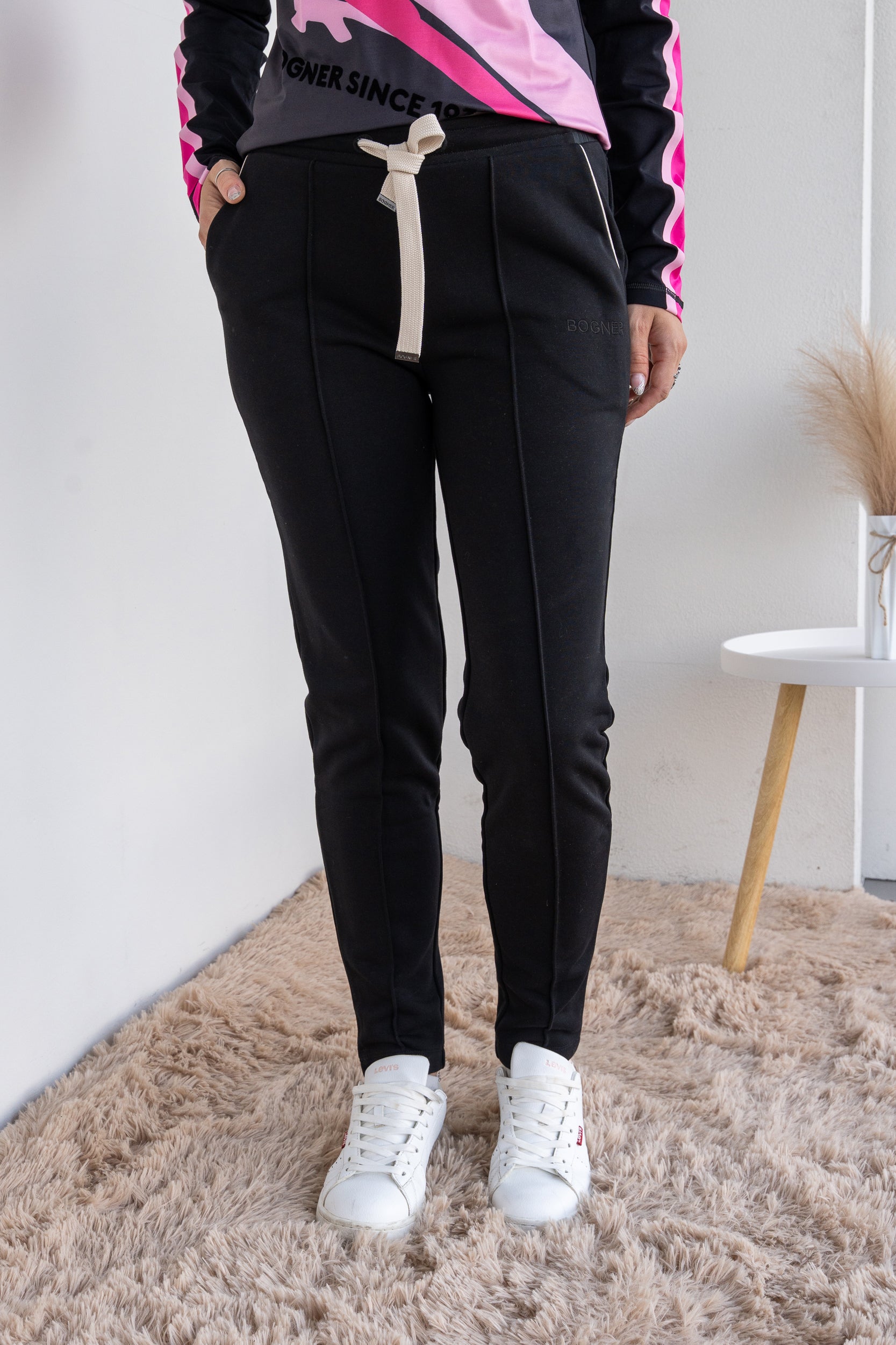 Sports trousers