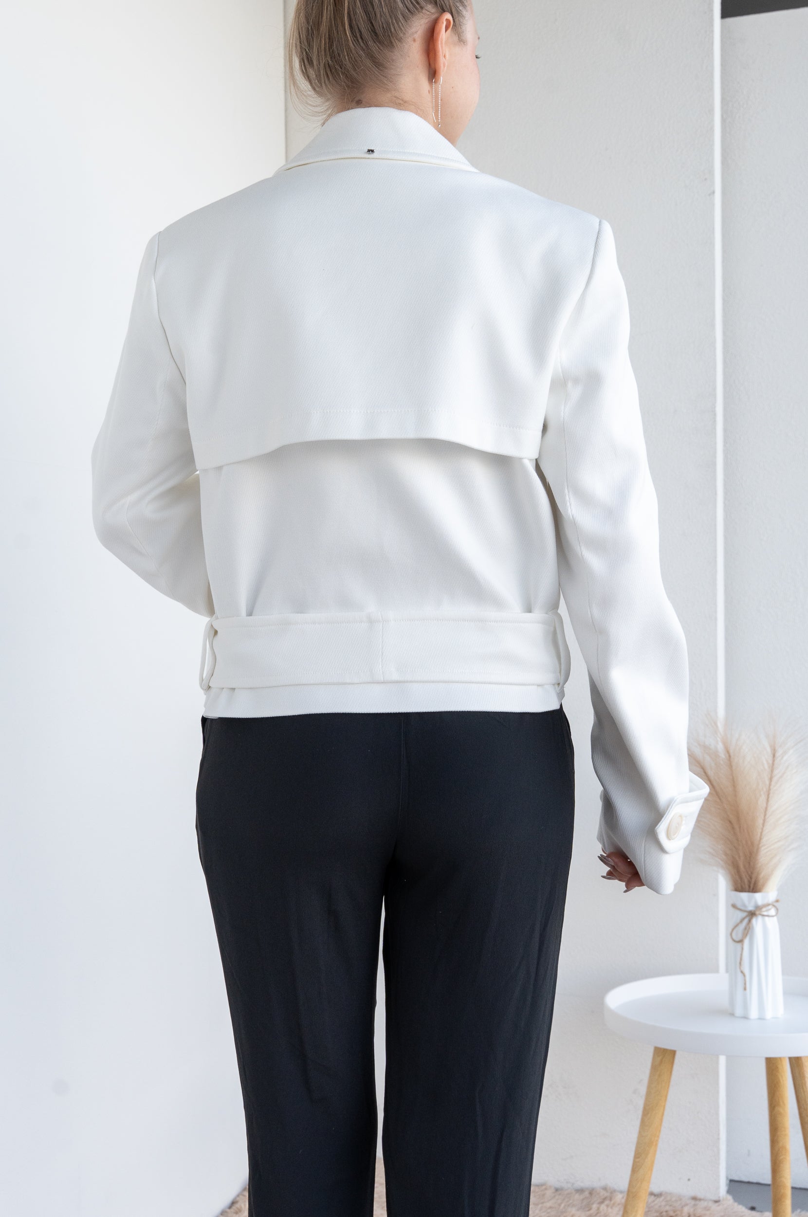 Double-breasted jacket and belt