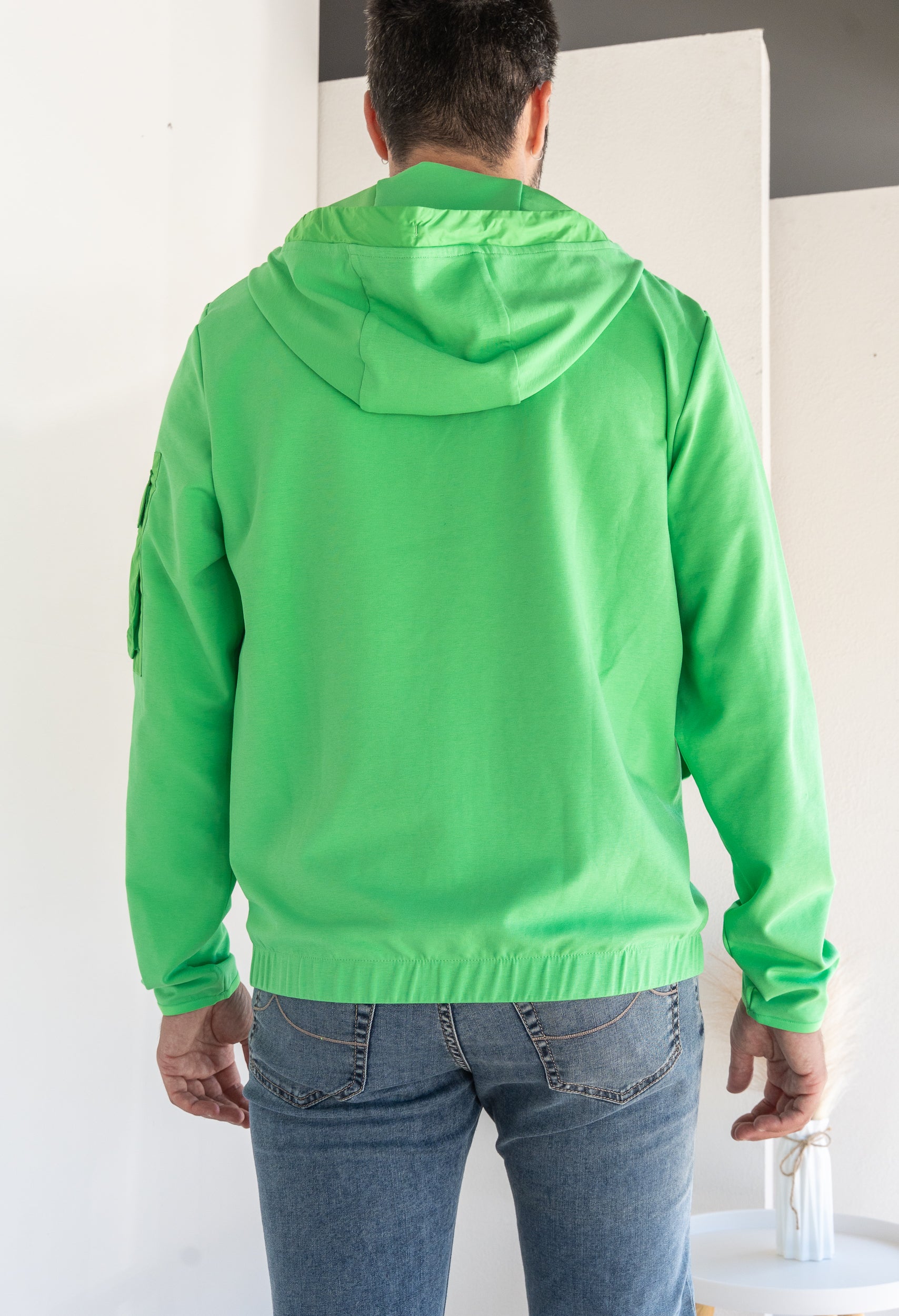 Zip-up sweatshirt