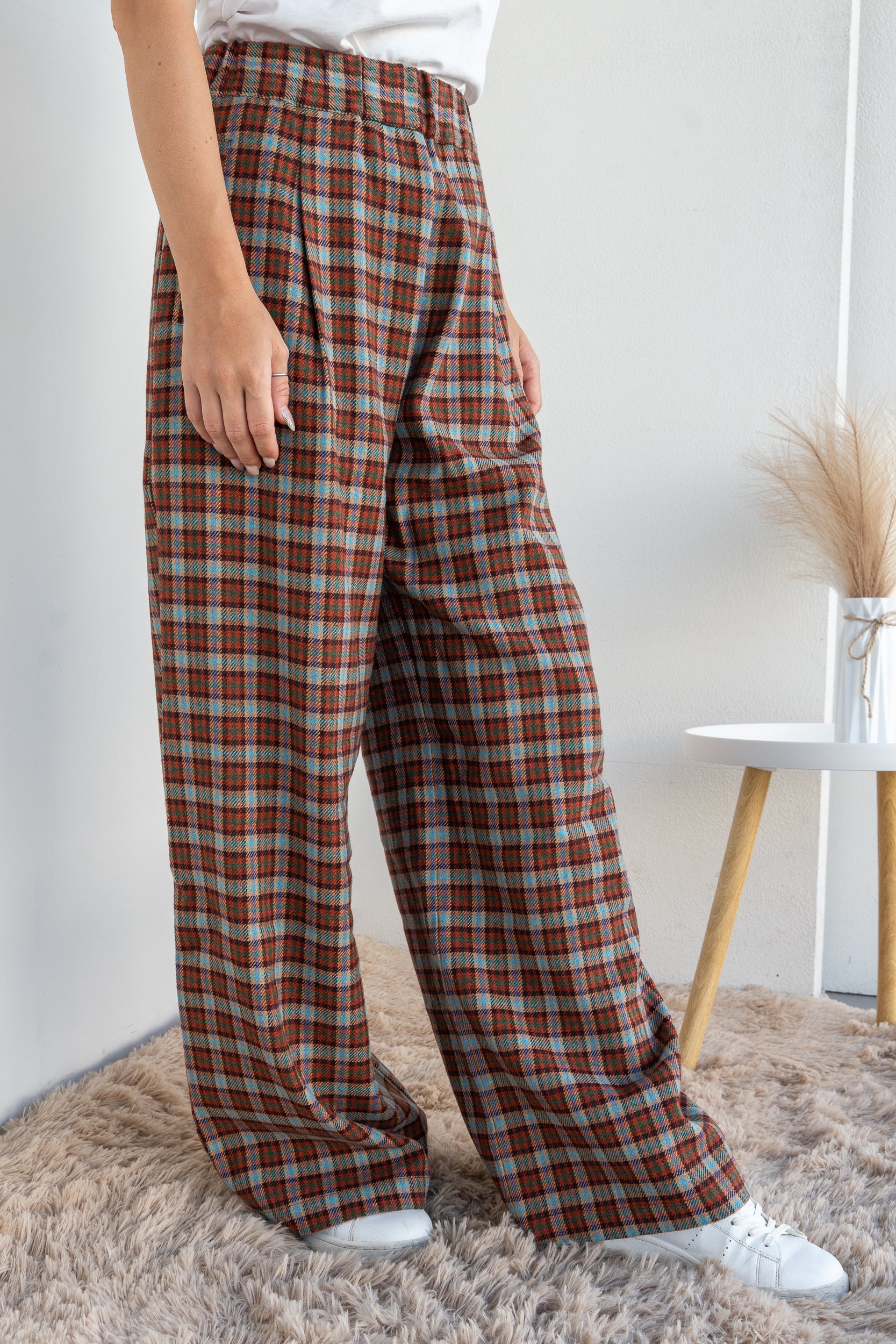 Wide trousers