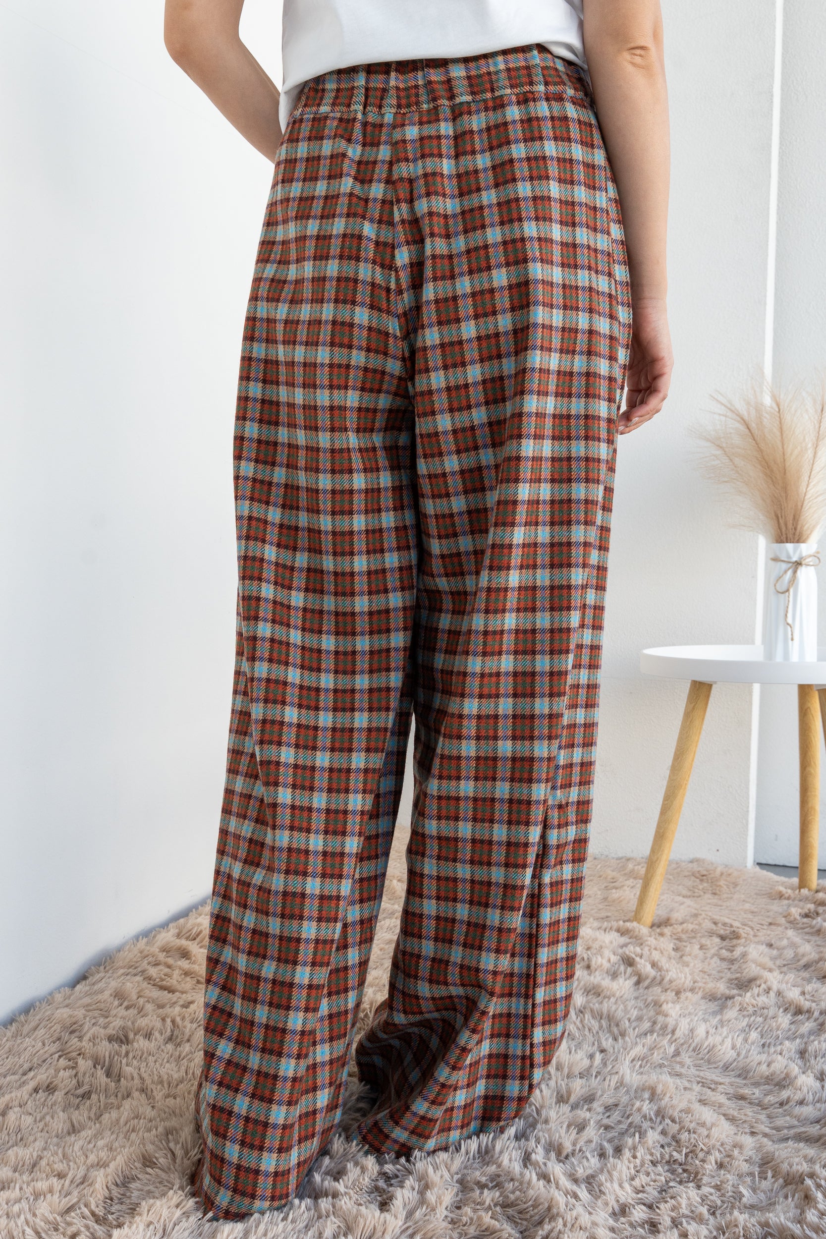 Wide trousers