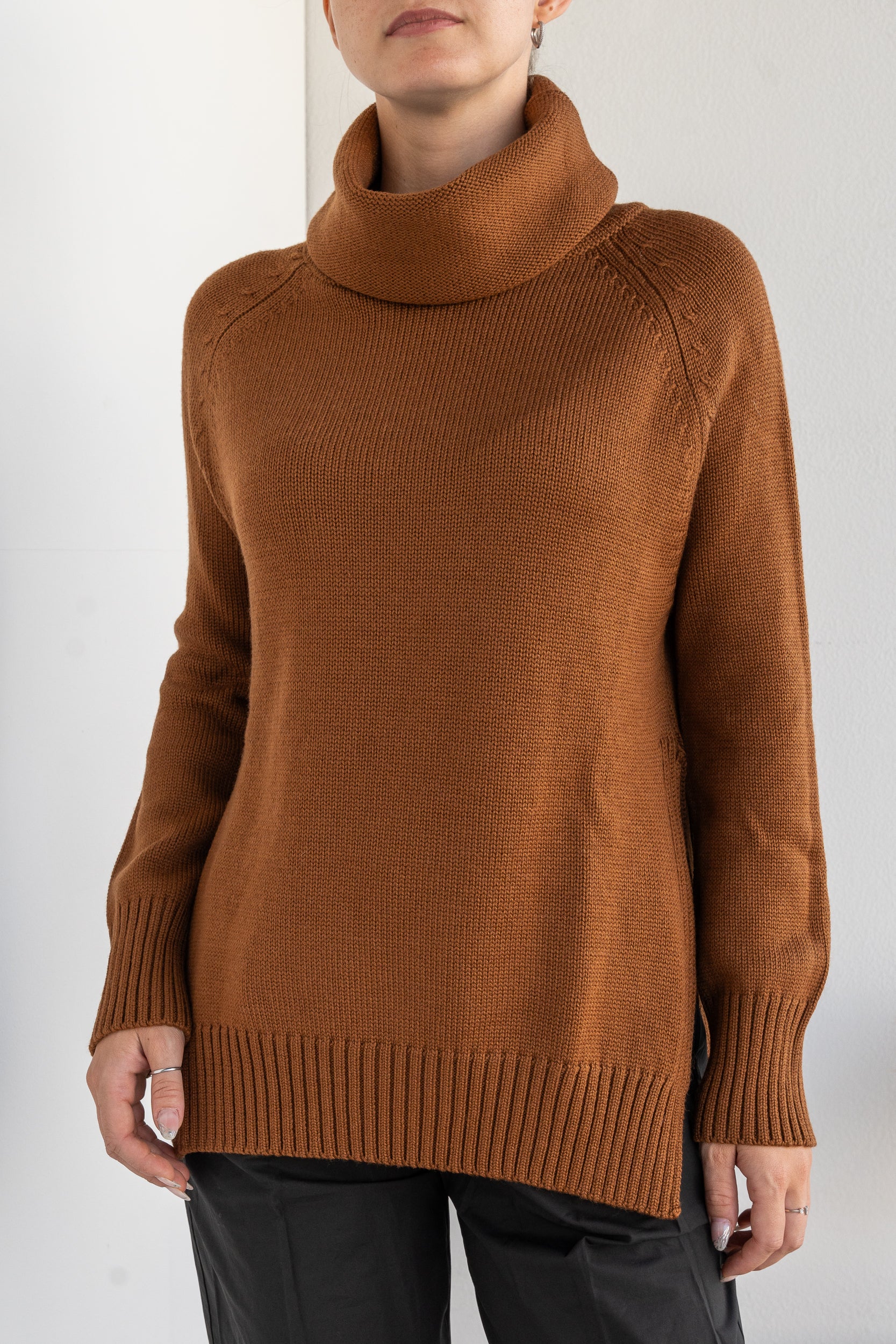High neck sweater