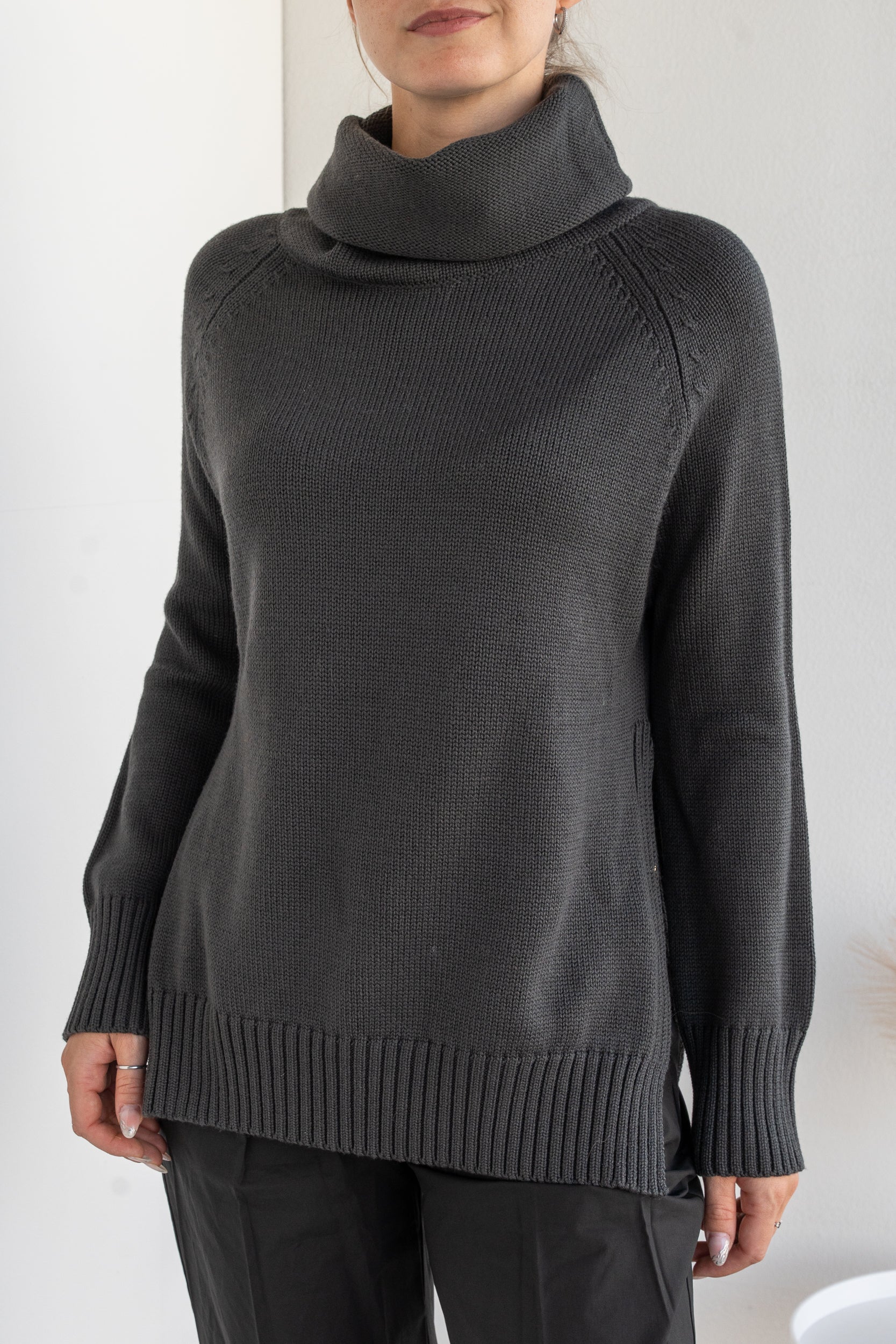 High neck sweater