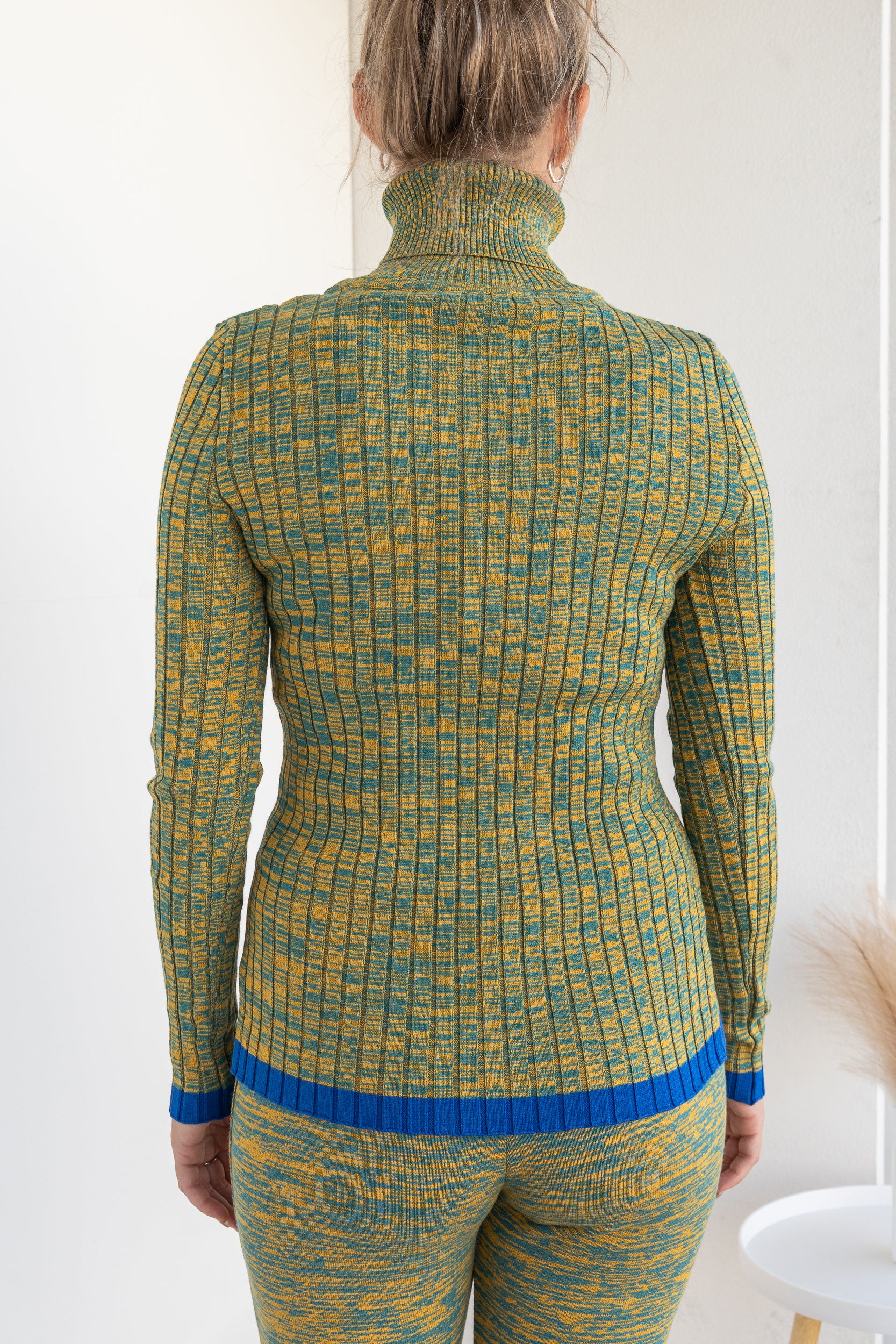 Ribbed turtleneck