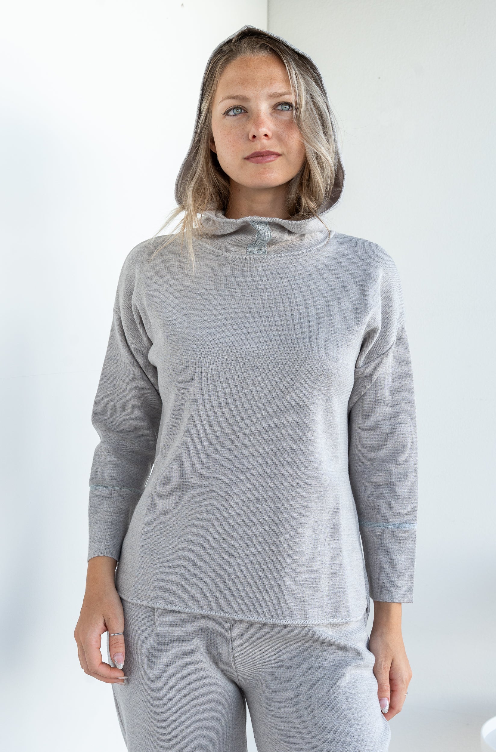 Knitted sweatshirt