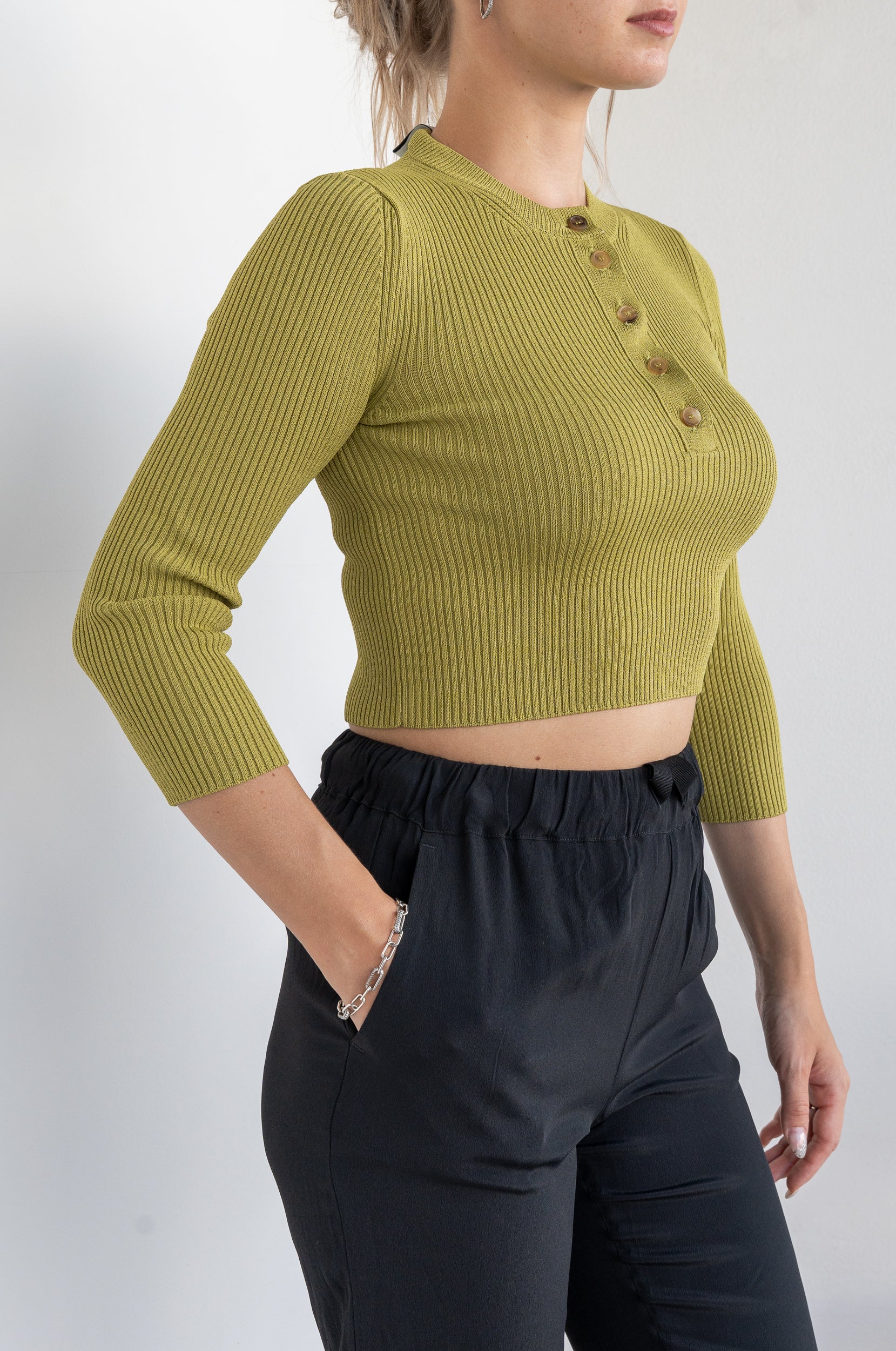 Maglia con bottoni