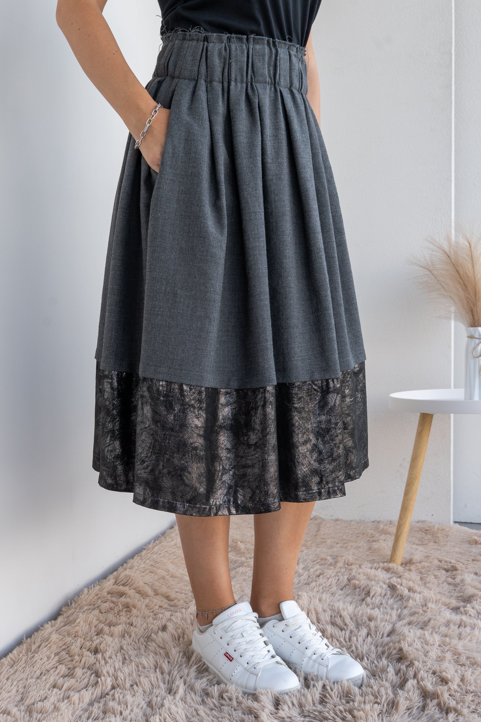 Double fabric skirt