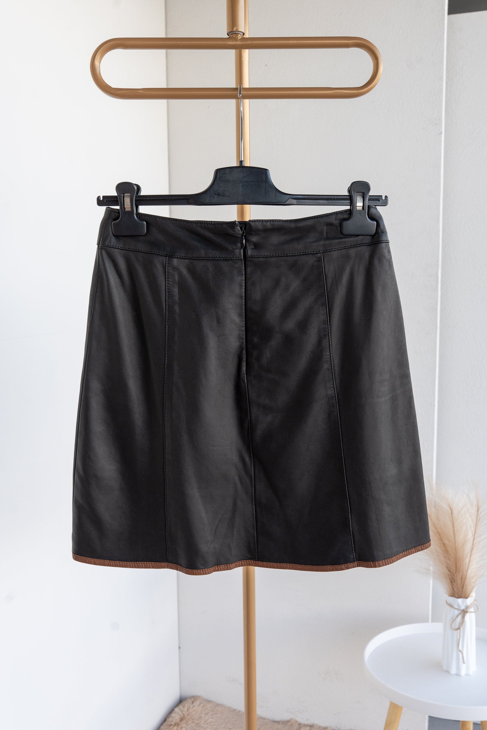 Short leather skirt