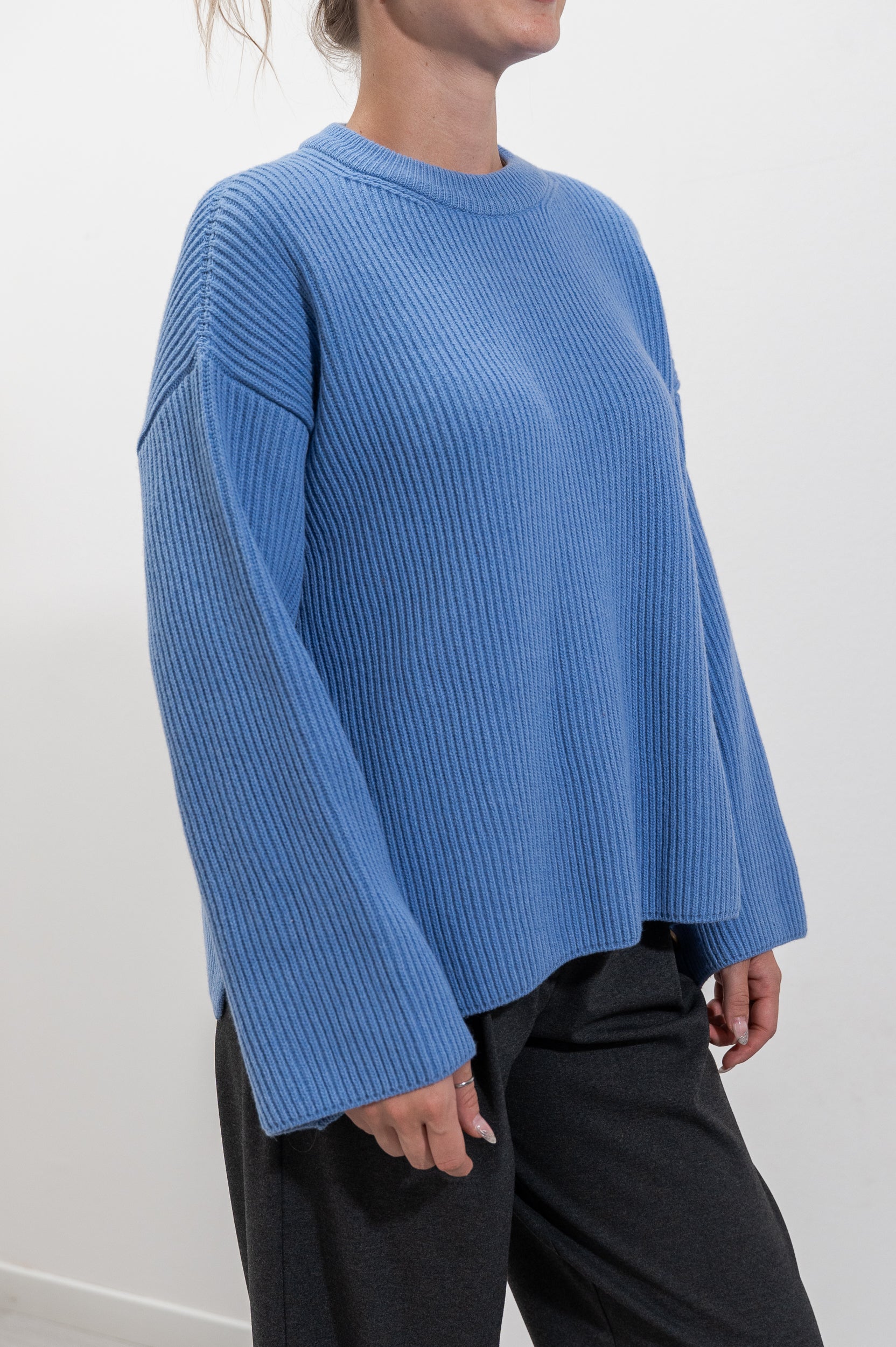 Sweater with buttons