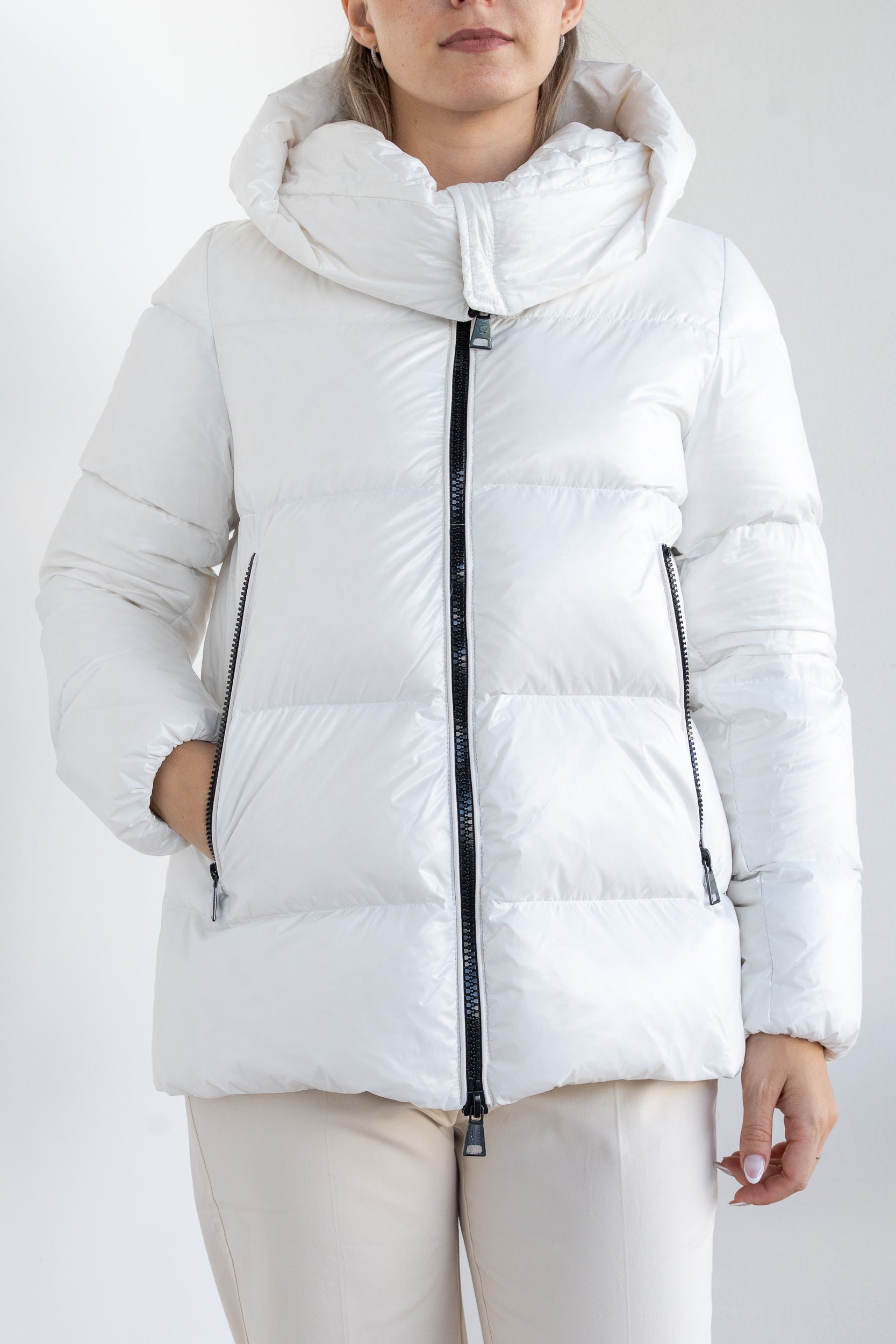 High-necked down jacket